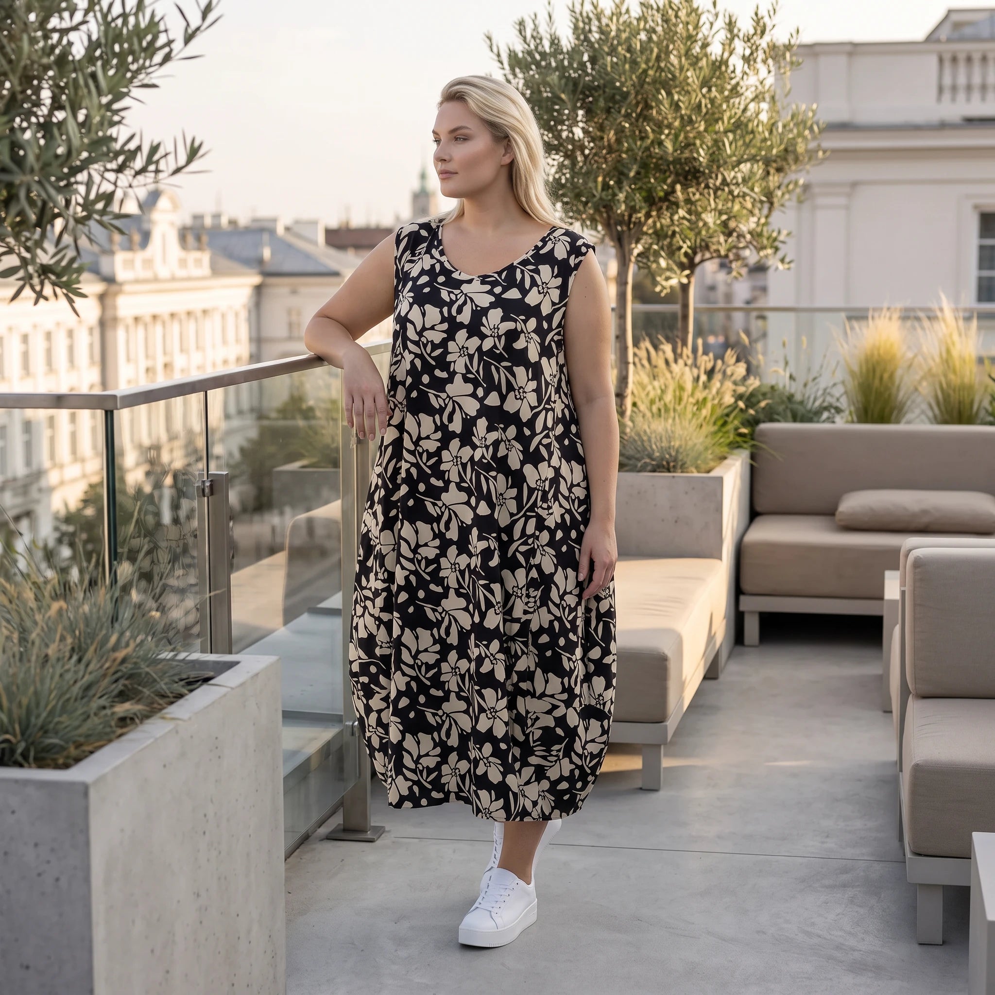 Damen Kleid Avantgarde Viskose Schwarz/Ecru, Ballonschnitt, Oversize große Größen – AKH Fashion
