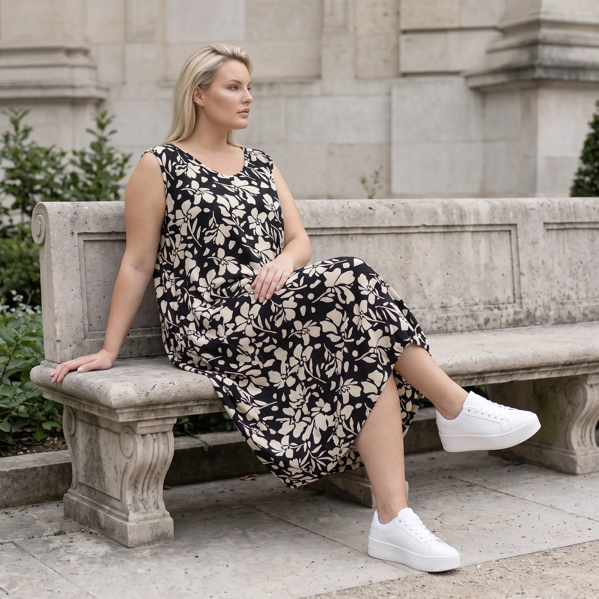 Damen Kleid Avantgarde Viskose Schwarz/Ecru, Ballonschnitt, Oversize große Größen – AKH Fashion