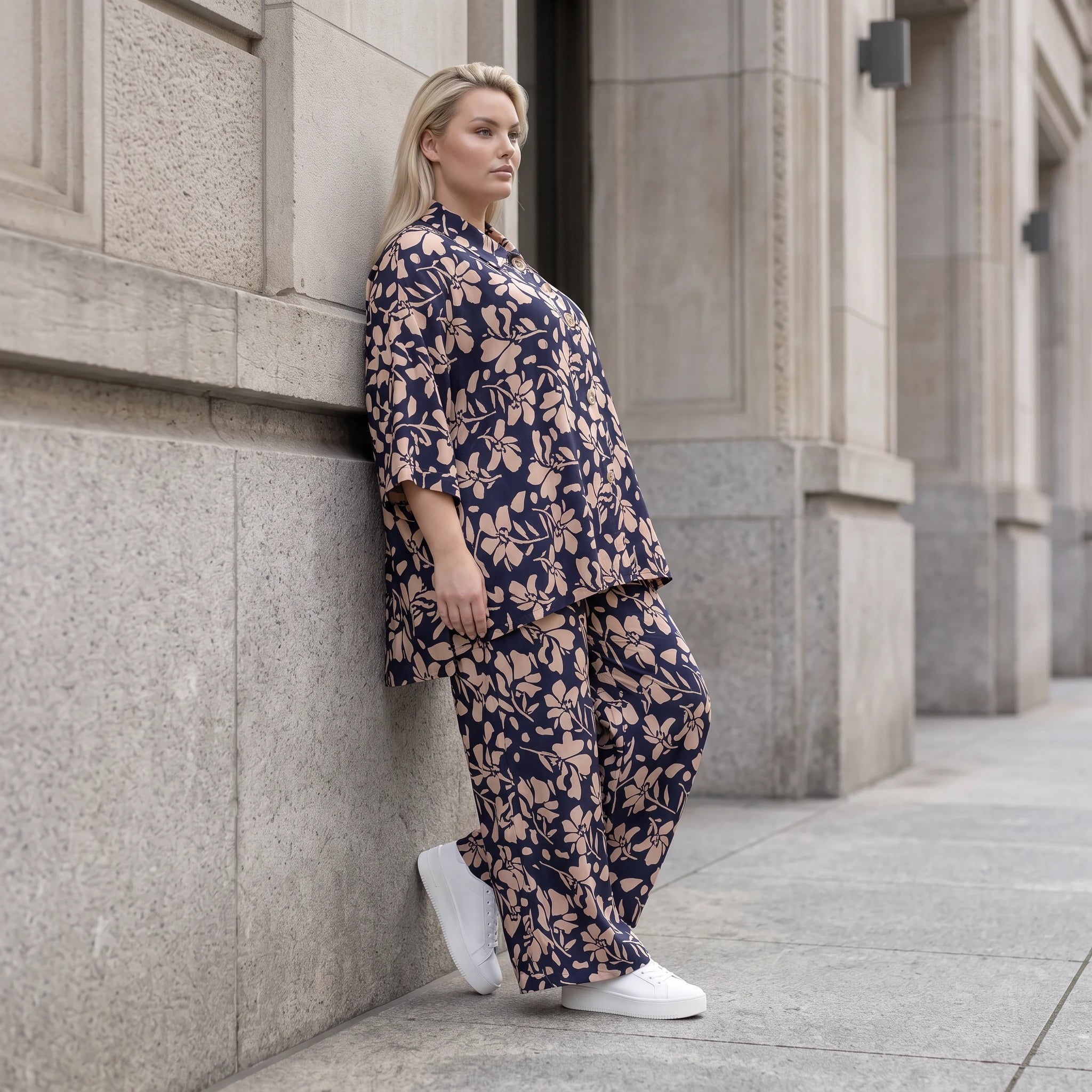 Damen Hose Avantgarde Viskose Marine/Rose, Ballonschnitt, Elastikbund, Oversize große Größen – AKH Fashion