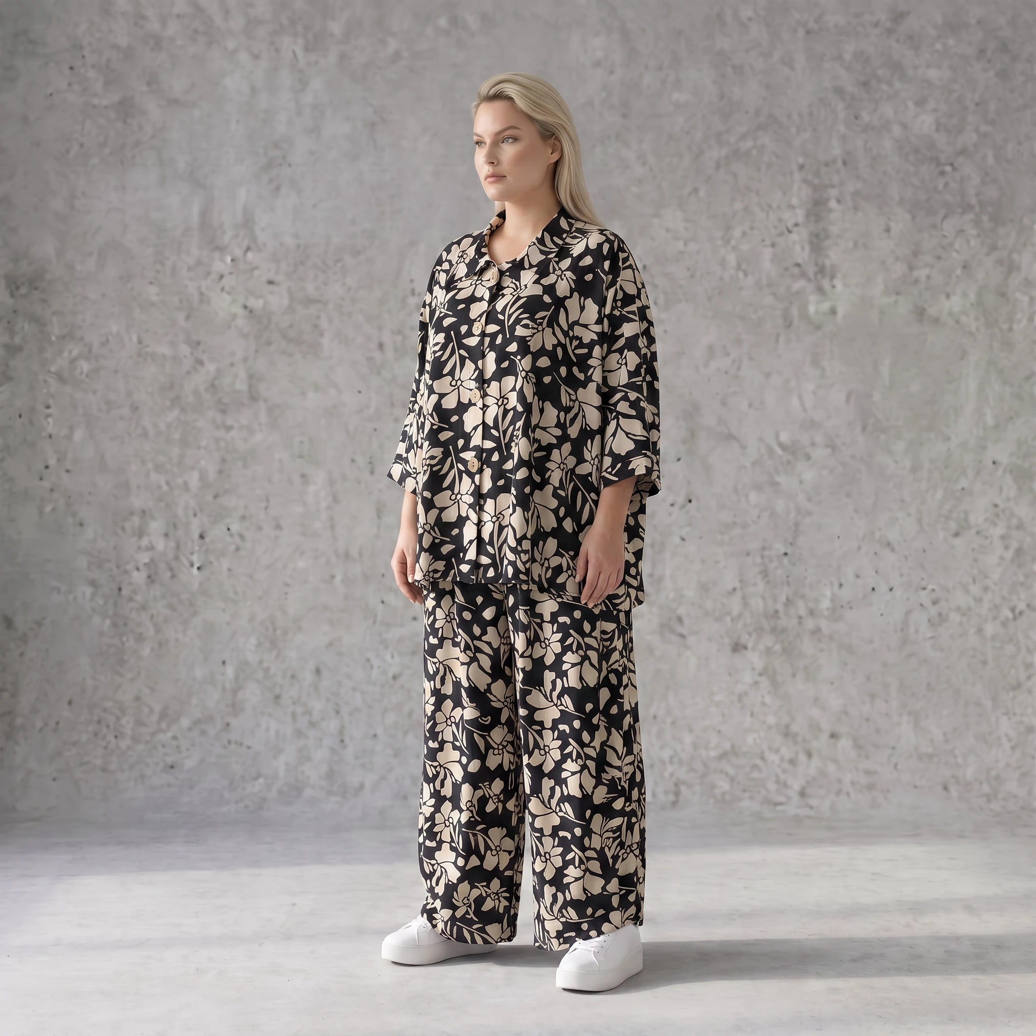 Damen Hose Avantgarde Viskose Schwarz/Ecru, Ballonschnitt, Elastikbund, Oversize große Größen – AKH Fashion