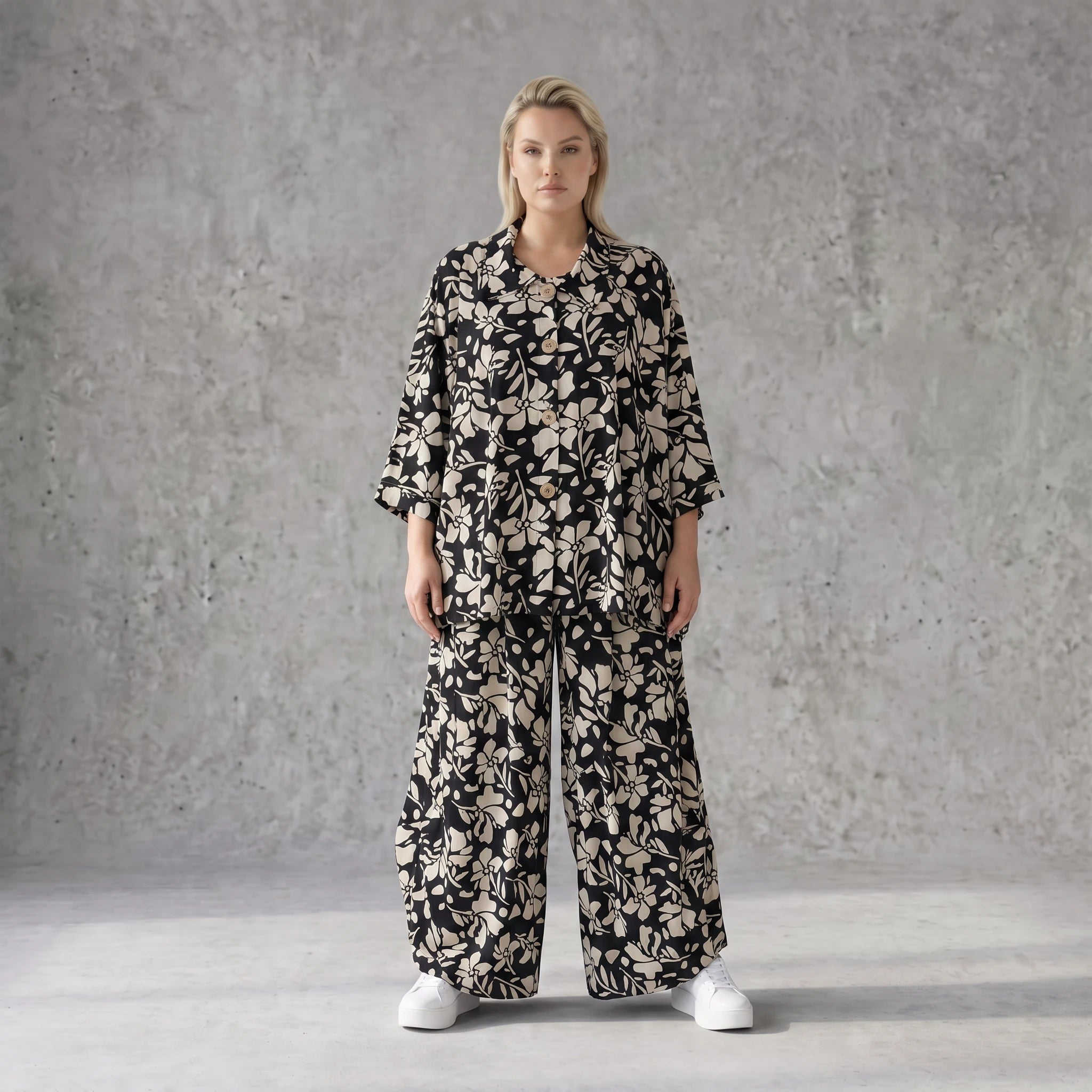 Damen Hose Avantgarde Viskose Schwarz/Ecru, Ballonschnitt, Elastikbund, Oversize große Größen – AKH Fashion