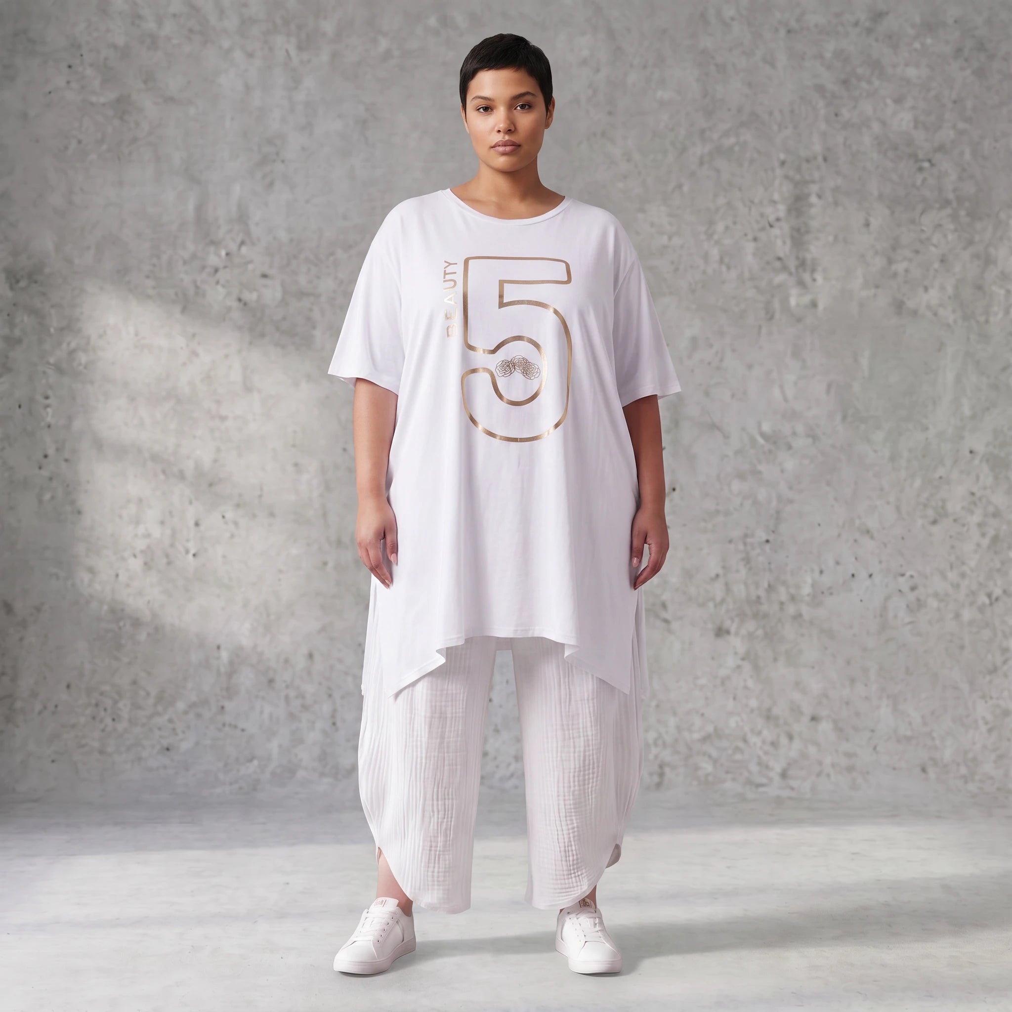 Damen Shirt Avantgarde Baumwolle Weiß, A-Linie, Schlitze, Oversize große Größen – Funky Diva