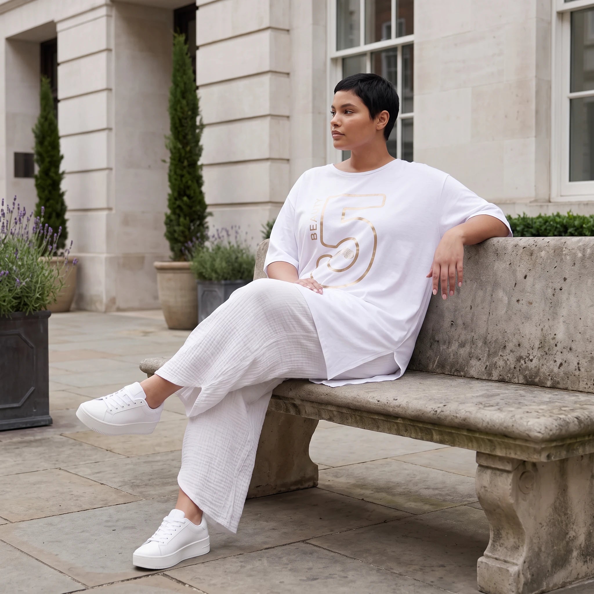 Damen Shirt Avantgarde Baumwolle Weiß, A-Linie, Schlitze, Oversize große Größen – Funky Diva