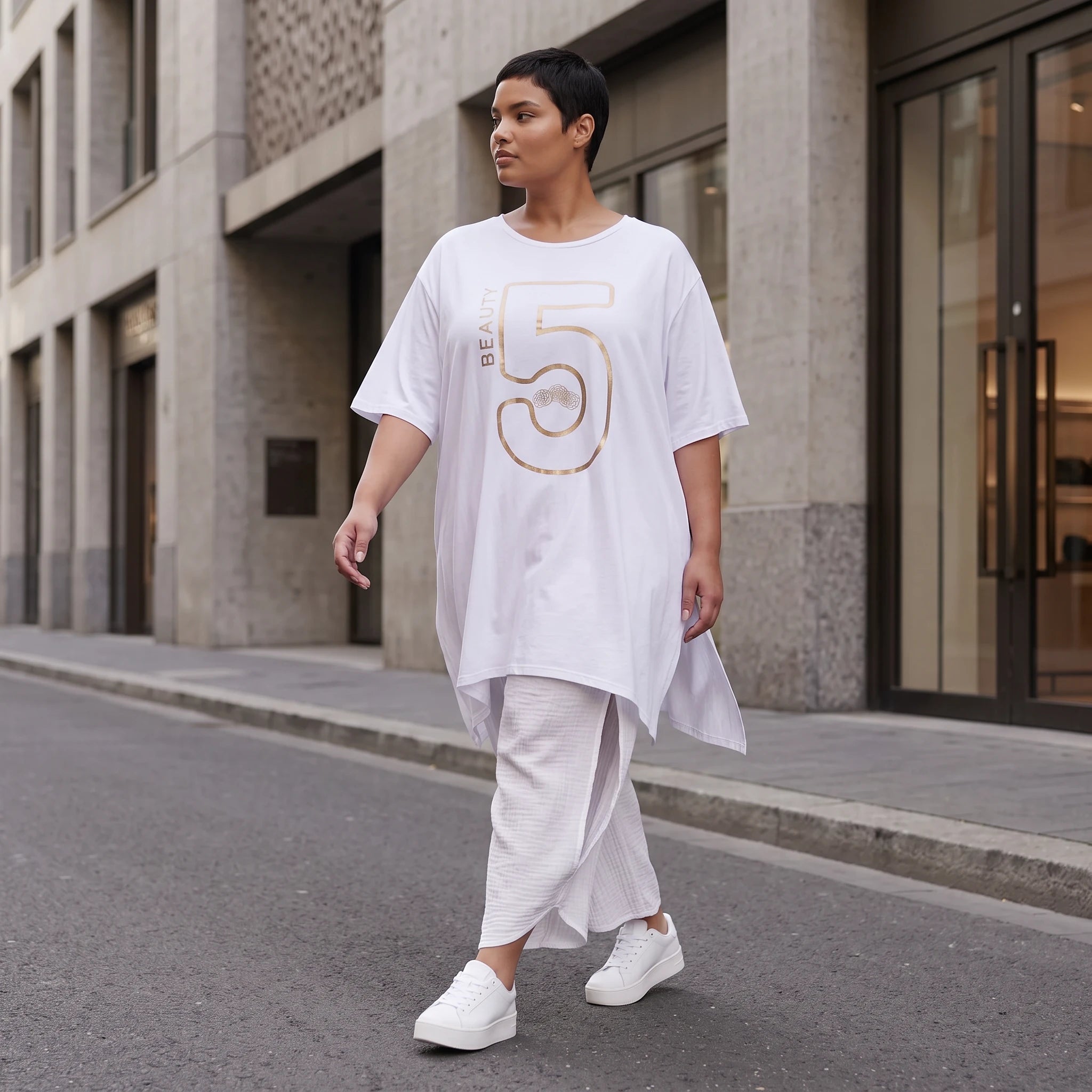 Damen Shirt Avantgarde Baumwolle Weiß, A-Linie, Schlitze, Oversize große Größen – Funky Diva
