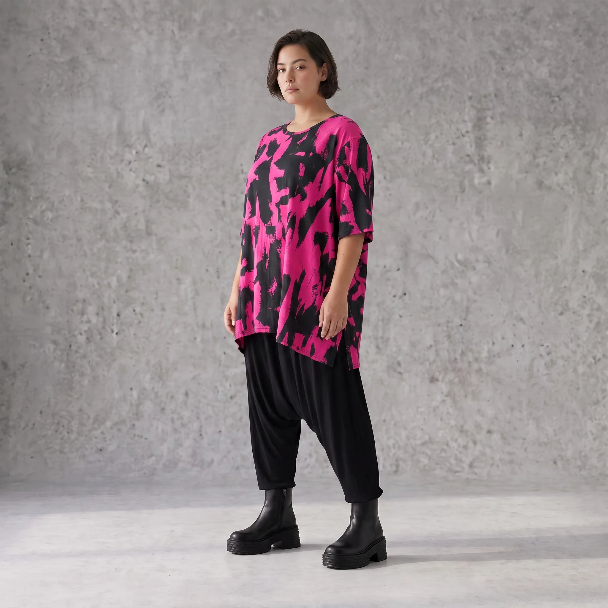 Damen Shirt Avantgarde Baumwolle Pink/Schwarz, A-Form, Kurzarm, Seitenschlitze, Oversize große Größen – Funky Diva