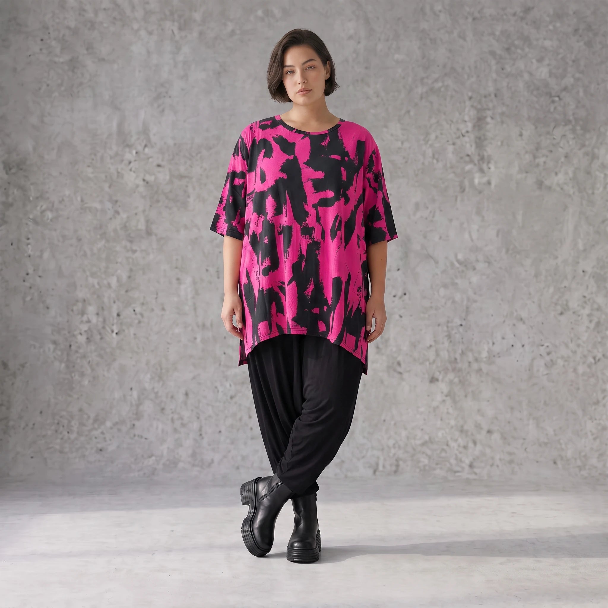 Damen Shirt Avantgarde Baumwolle Pink/Schwarz, A-Form, Kurzarm, Seitenschlitze, Oversize große Größen – Funky Diva