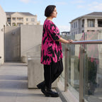 Damen Shirt Avantgarde Baumwolle Pink/Schwarz, A-Form, Kurzarm, Seitenschlitze, Oversize große Größen – Funky Diva