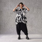Damen Shirt Avantgarde Baumwolle Schwarz/Weiß, A-Form, Kurzarm, Seitenschlitze, Oversize große Größen – Funky Diva