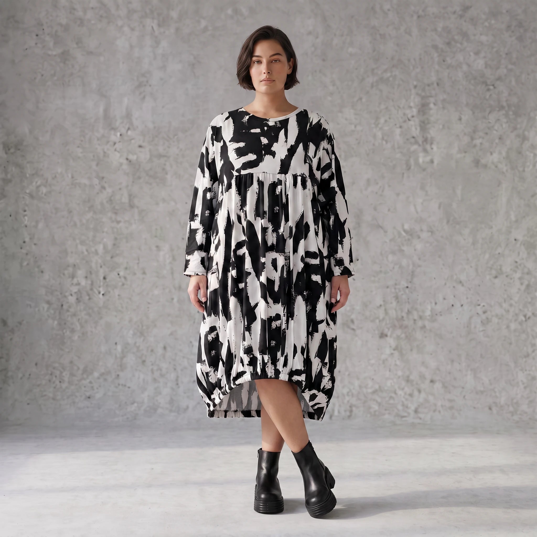 Damen Kleid Avantgarde Baumwolle Schwarz/Weiß, Ballonschnitt, Elastikbund, Oversize große Größen – Funky Diva