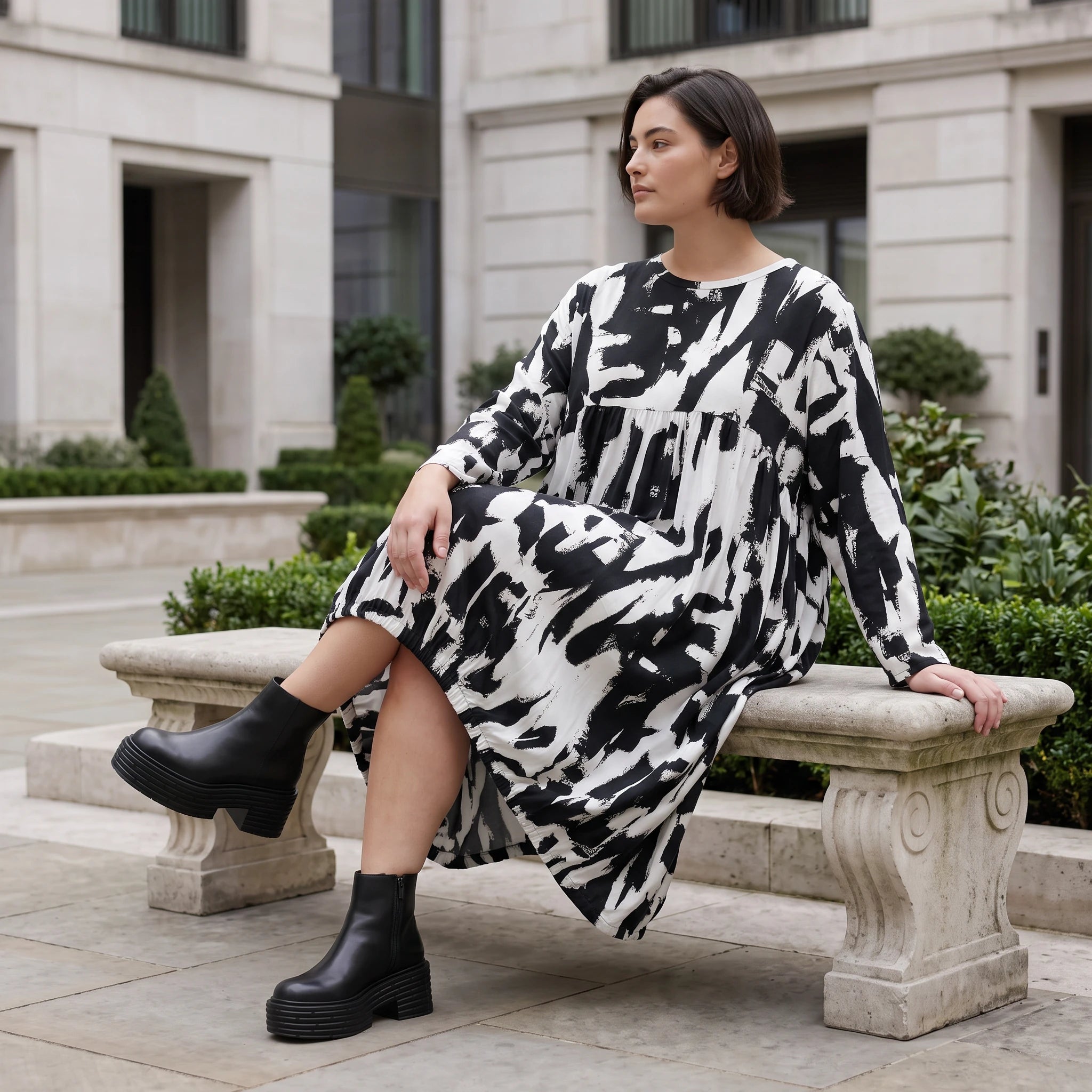 Damen Kleid Avantgarde Baumwolle Schwarz/Weiß, Ballonschnitt, Elastikbund, Oversize große Größen – Funky Diva