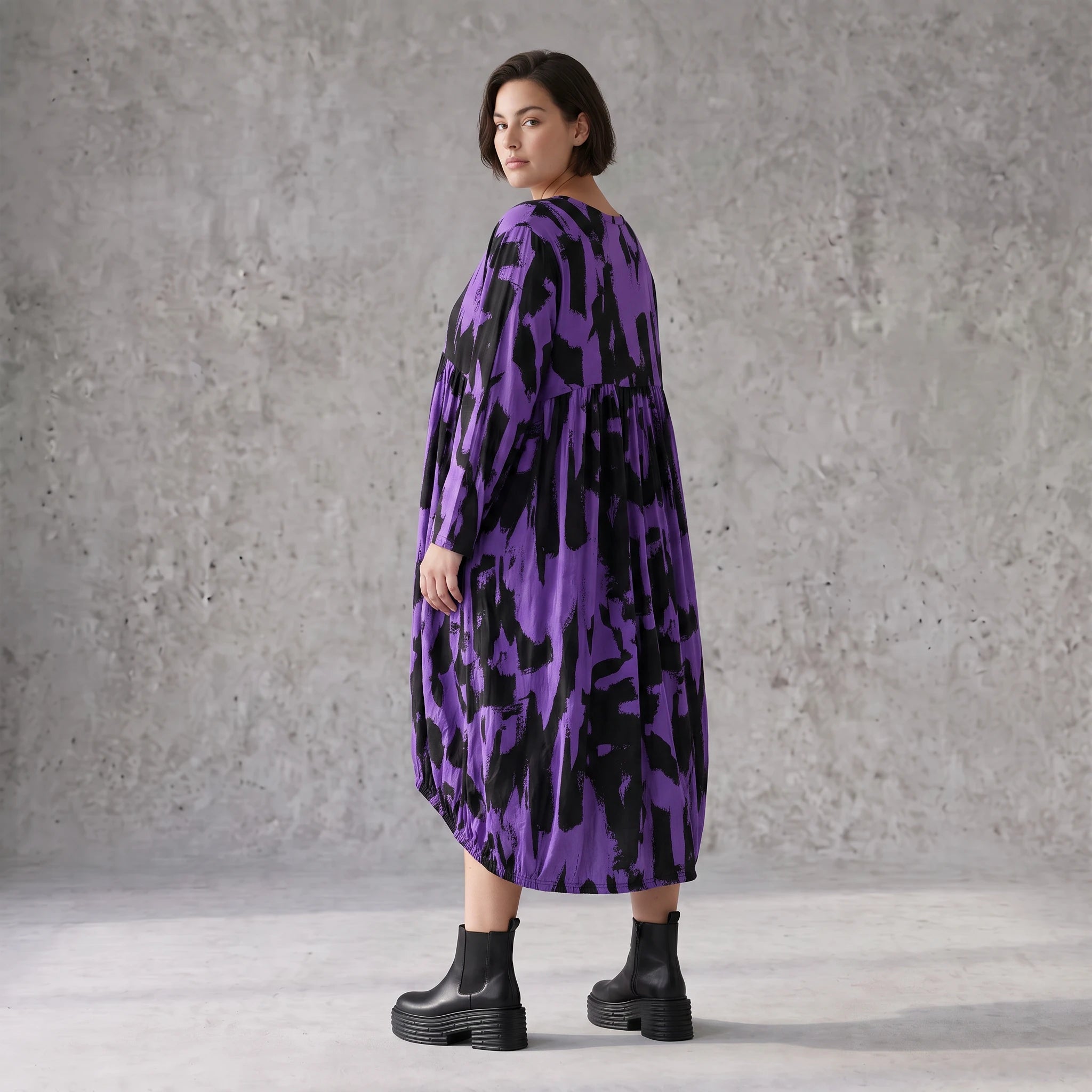Damen Kleid Avantgarde Baumwolle Schwarz/Violett, Ballonschnitt, Langarm, Flügeltaschen, Oversize große Größen – Funky Diva