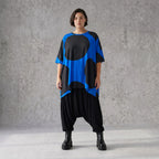 Damen Shirt Avantgarde Baumwolle Blau/Schwarz, A-Form, Punkte, Kurzarm, Oversize große Größen – Funky Diva