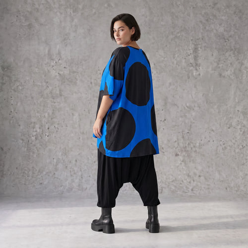 Damen Shirt Avantgarde Baumwolle Blau/Schwarz, A-Form, Punkte, Kurzarm, Oversize große Größen – Funky Diva