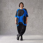 Damen Shirt Avantgarde Baumwolle Blau/Schwarz, A-Form, Punkte, Kurzarm, Oversize große Größen – Funky Diva