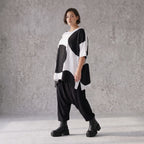 Damen Shirt Avantgarde Baumwolle Schwarz/Weiß, A-Form, Punkte, Kurzarm, Seitenschlitze, Oversize große Größen – Funky Diva