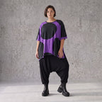 Damen Shirt Avantgarde Baumwolle Lila/Schwarz, A-Form, Kurzarm, Seitenschlitze, Oversize große Größen – Funky Diva