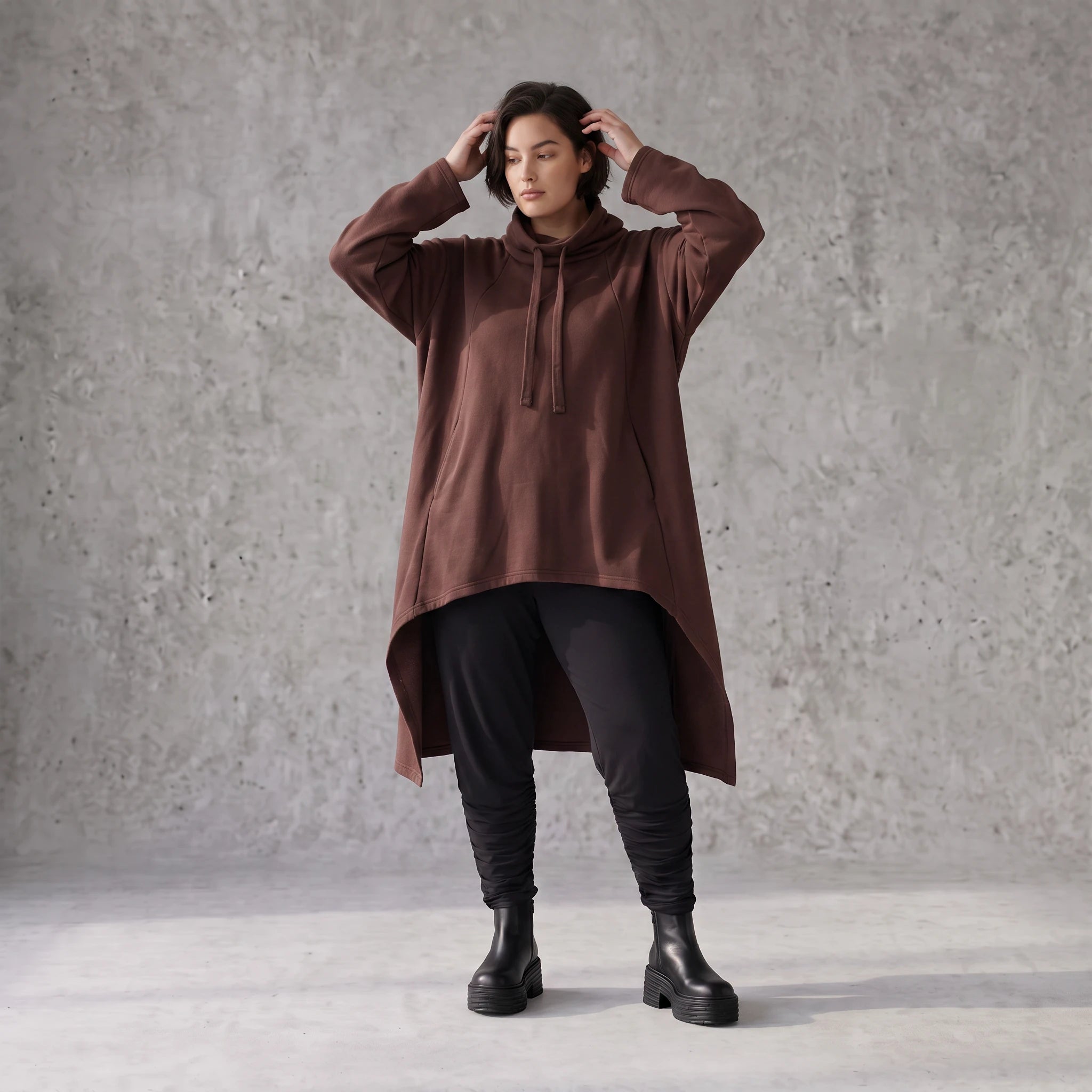 Damen Shirt Avantgarde Baumwolle Schokobraun, Vokuhila, Langarm, Kapuze, Oversize große Größen – Rafay