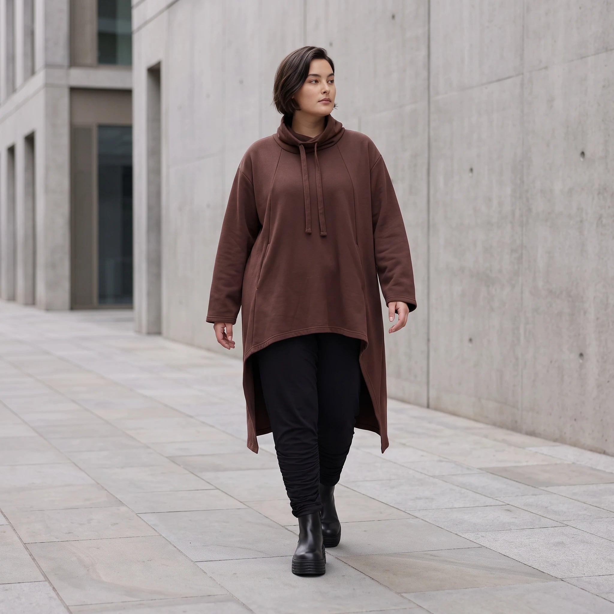 Damen Shirt Avantgarde Baumwolle Schokobraun, Vokuhila, Langarm, Kapuze, Oversize große Größen – Rafay