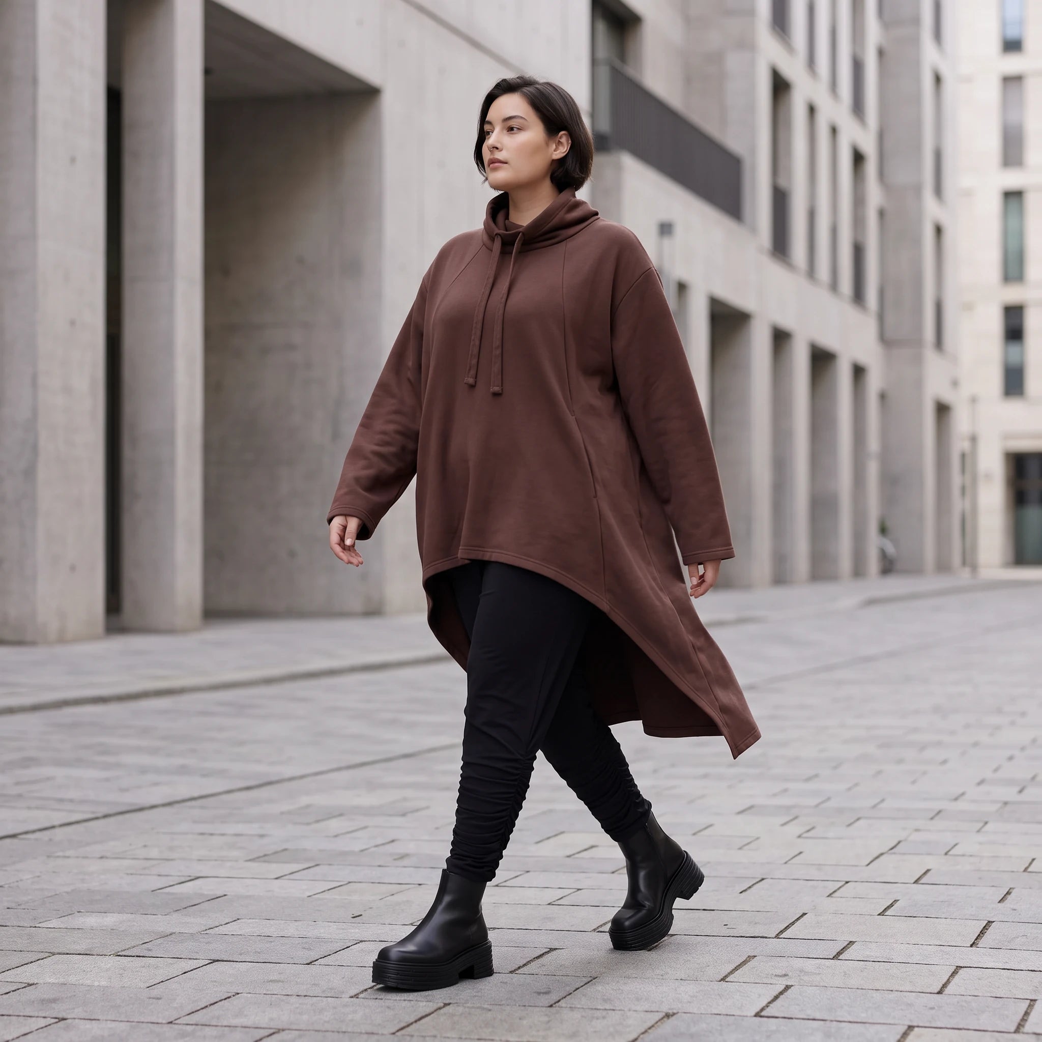 Damen Shirt Avantgarde Baumwolle Schokobraun, Vokuhila, Langarm, Kapuze, Oversize große Größen – Rafay