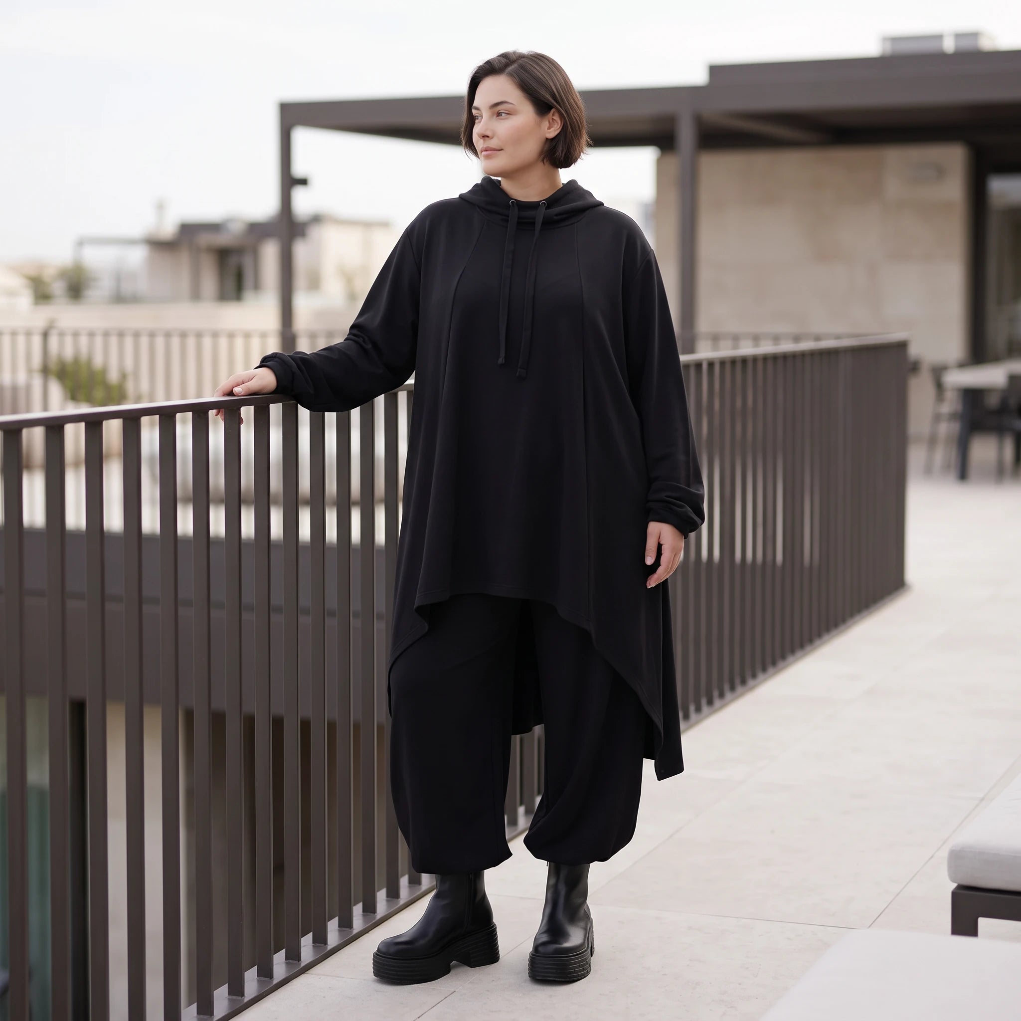 Damen Shirt Avantgarde Baumwolle Schwarz, Vokuhila, Langarm, Kapuze, Oversize große Größen – Rafay