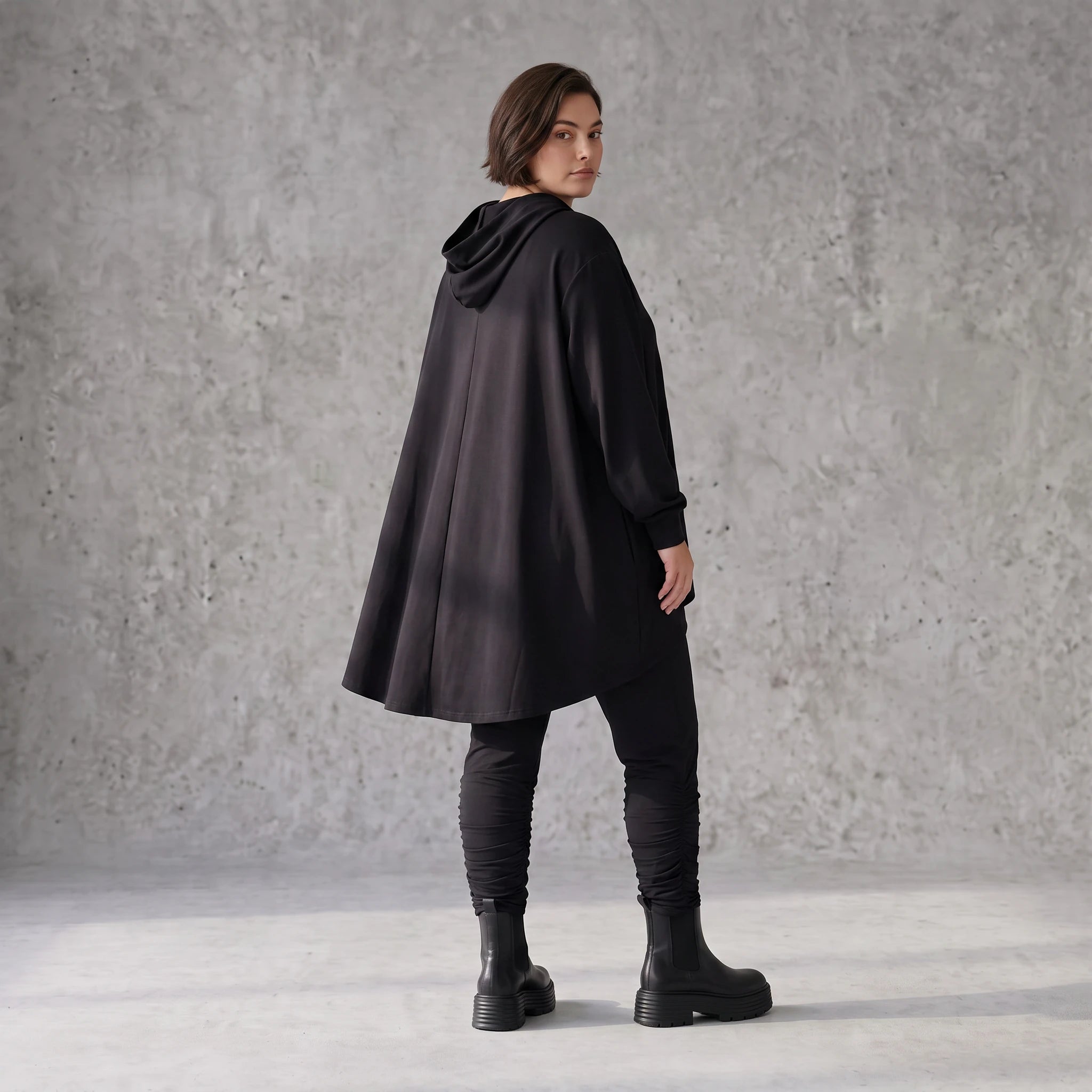 Damen Hoody Avantgarde Baumwolle Schwarz, gerundeter Schnitt, 7/8-Arm, Kapuze, Oversize große Größen – Rafay