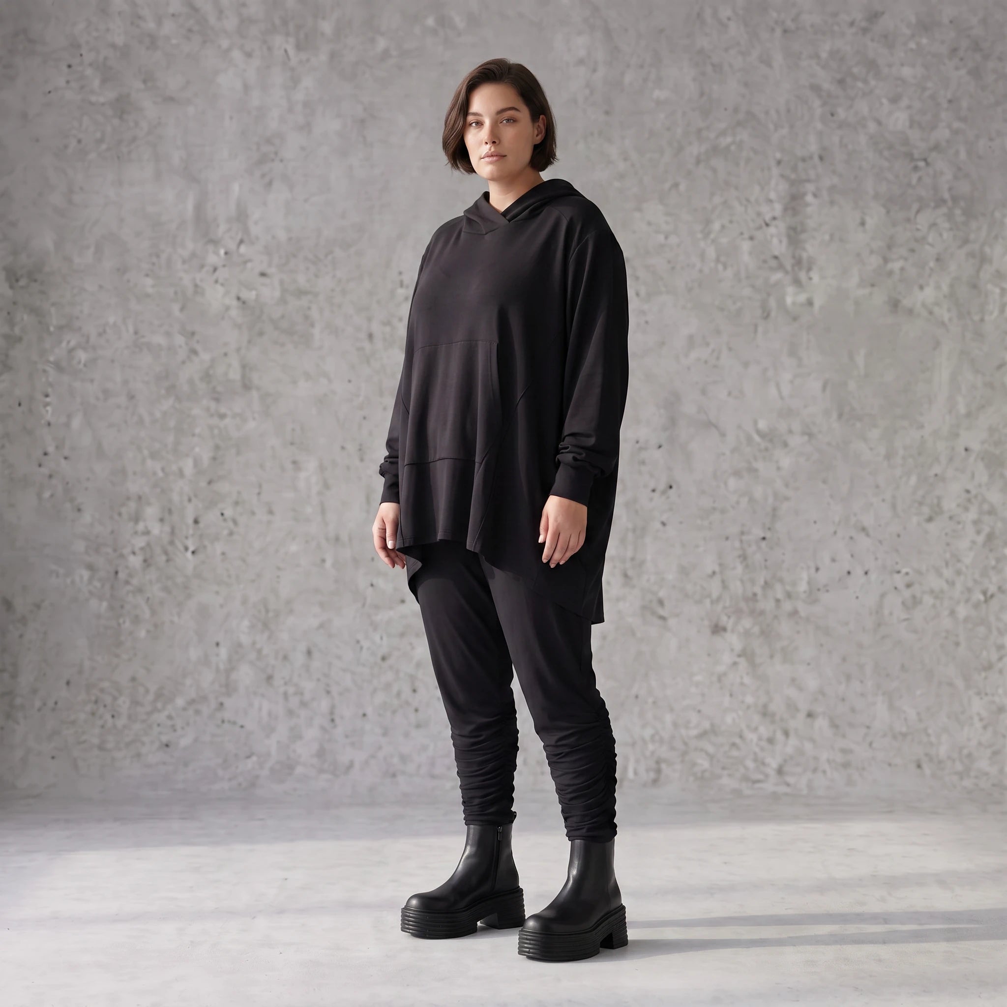 Damen Hoody Avantgarde Baumwolle Schwarz, gerundeter Schnitt, 7/8-Arm, Kapuze, Oversize große Größen – Rafay