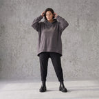 Damen Hoody Avantgarde Baumwolle Dunkelgrau, gerundeter Schnitt, Kapuze, Oversize große Größen – Rafay
