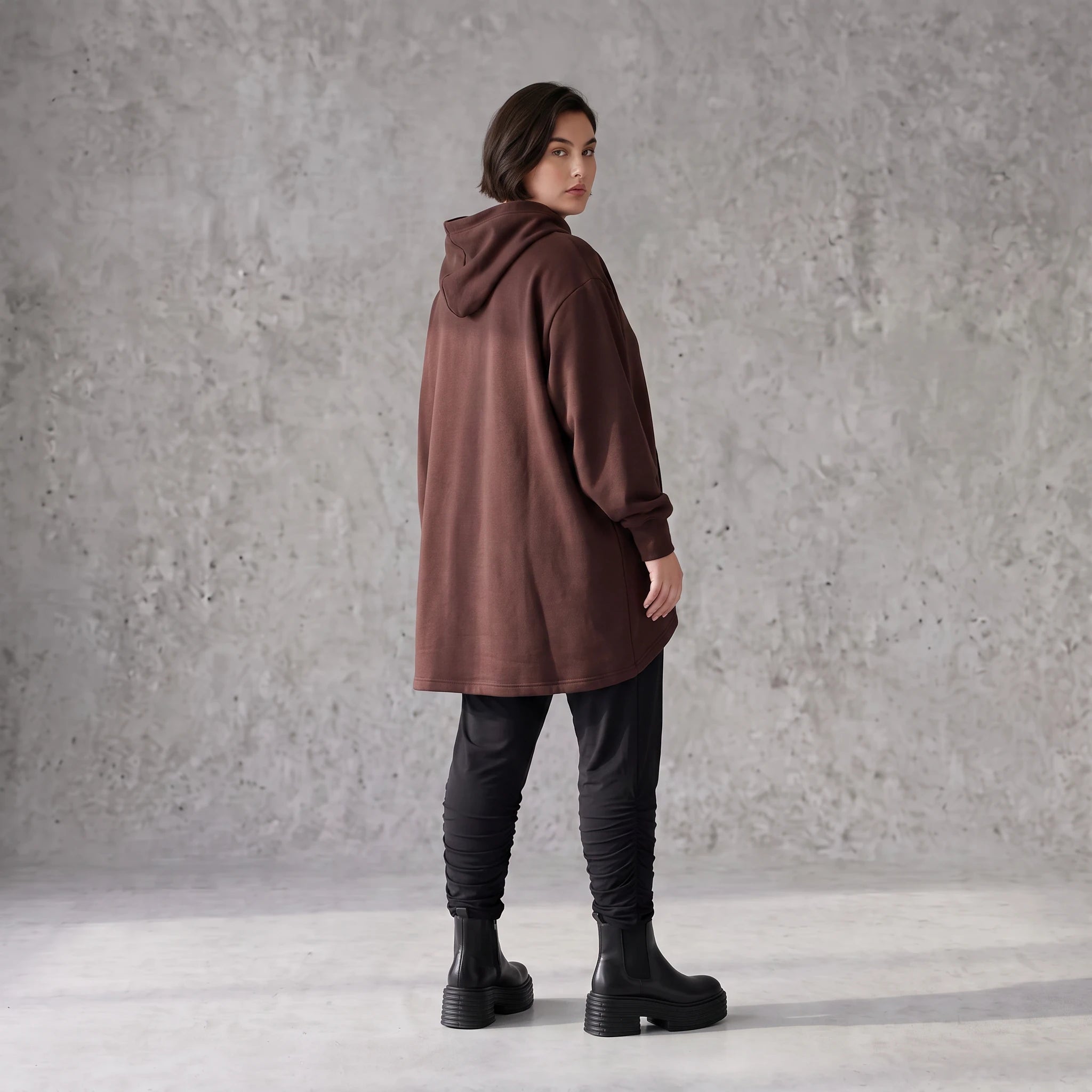 Damen Hoody Avantgarde Baumwolle Schokobraun, gerundeter Schnitt, 7/8-Arm, Kapuze, Oversize große Größen – Rafay