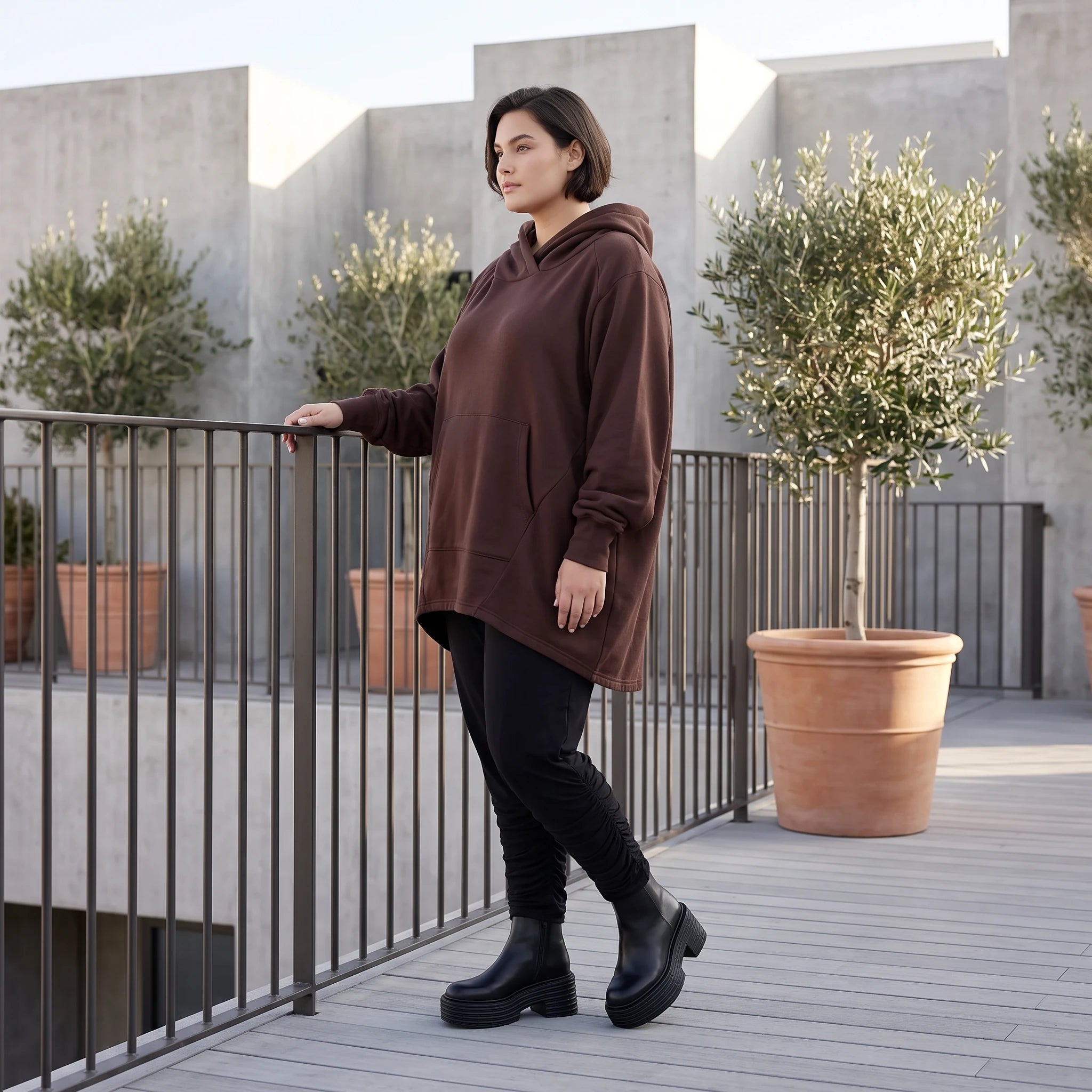 Damen Hoody Avantgarde Baumwolle Schokobraun, gerundeter Schnitt, 7/8-Arm, Kapuze, Oversize große Größen – Rafay