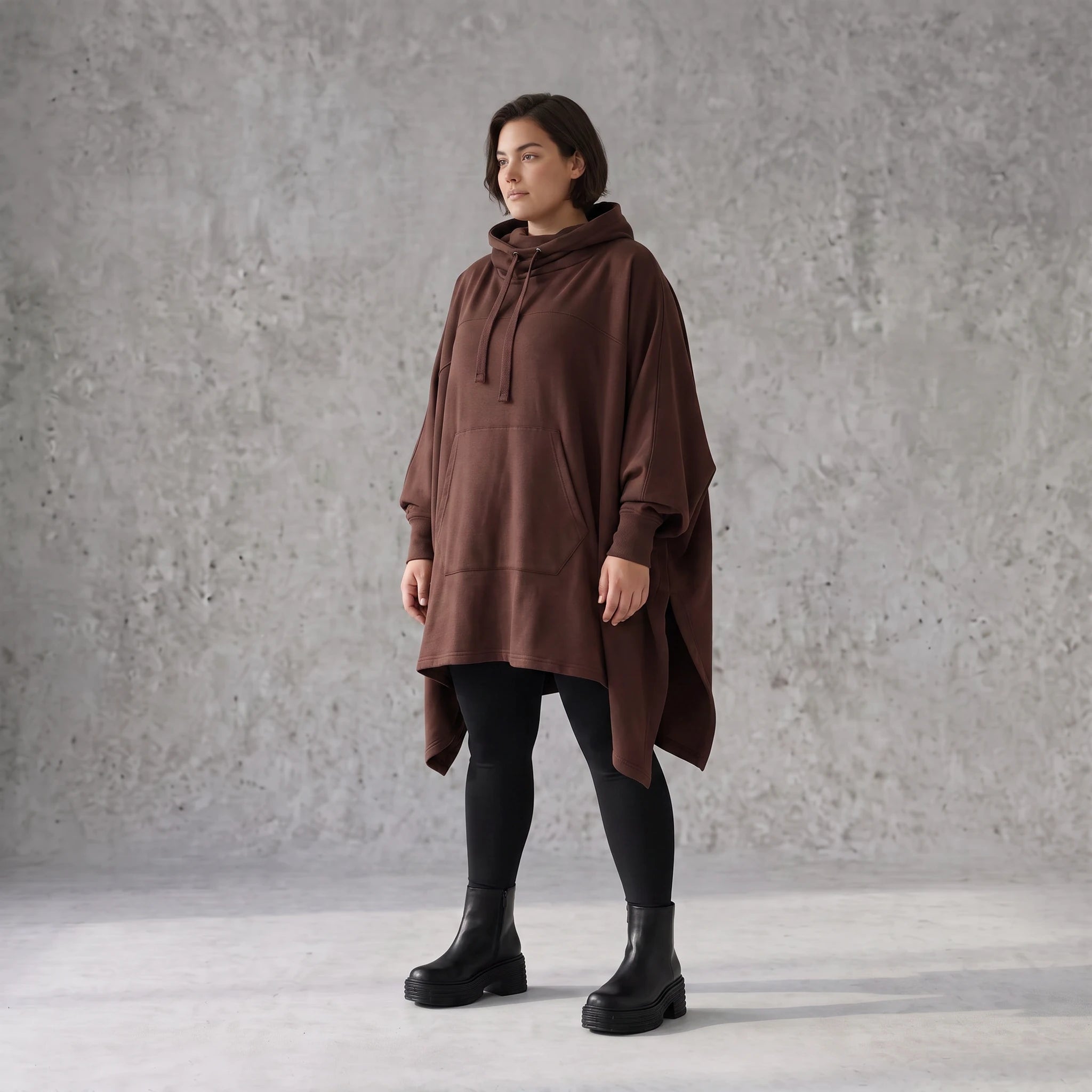 Damen Poncho Avantgarde Baumwolle Schokobraun, kastiger Schnitt, Kapuze, Oversize große Größen – Rafay