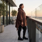 Damen Poncho Avantgarde Baumwolle Schokobraun, kastiger Schnitt, Kapuze, Oversize große Größen – Rafay