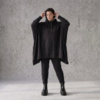 Damen Poncho Avantgarde Baumwolle Schwarz, kastiger Schnitt, Kapuze, Oversize große Größen – Rafay