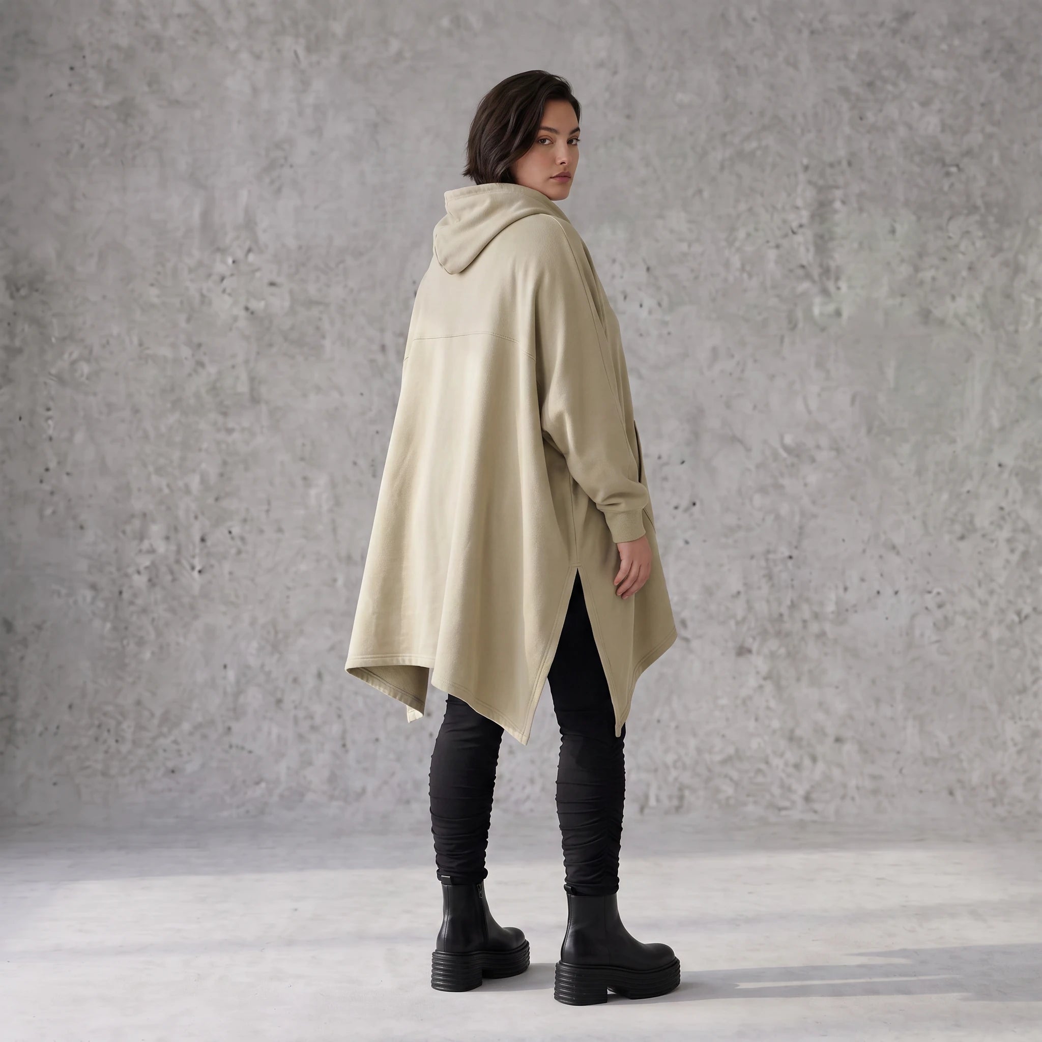 Damen Poncho Avantgarde Baumwolle Beige, kastiger Schnitt, Kapuze, Oversize große Größen – Rafay