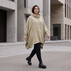 Damen Poncho Avantgarde Baumwolle Beige, kastiger Schnitt, Kapuze, Oversize große Größen – Rafay