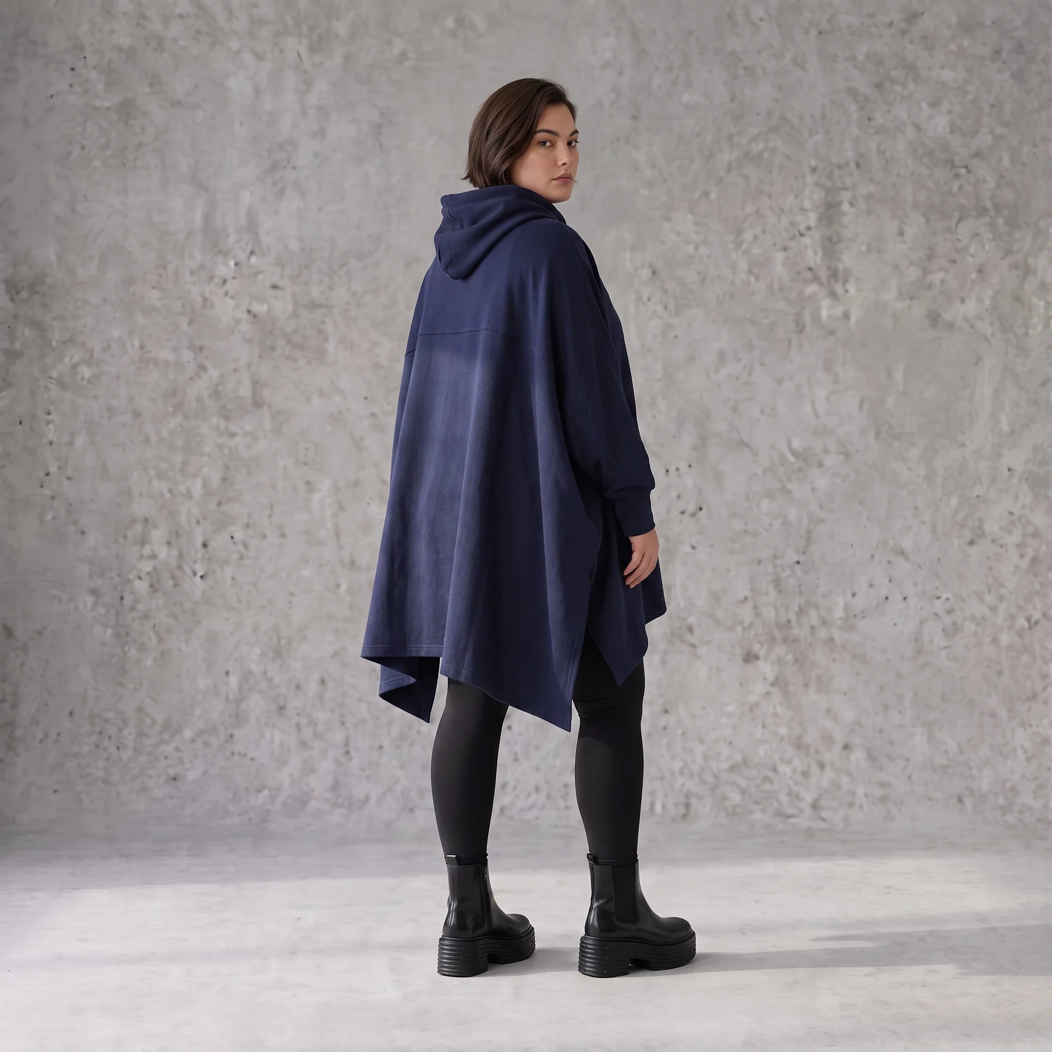 Damen Poncho Avantgarde Baumwolle Dunkelblau, kastiger Schnitt, Kapuze, Oversize große Größen – Rafay