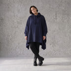 Damen Poncho Avantgarde Baumwolle Dunkelblau, kastiger Schnitt, Kapuze, Oversize große Größen – Rafay