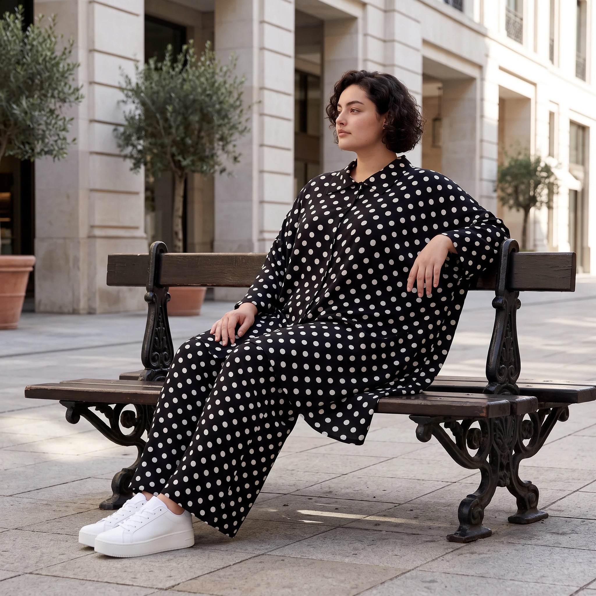 Damen Bluse Avantgarde Viskose Schwarz/Weiß, A-Form, Knopfleiste, Oversize große Größen – AKH Premium