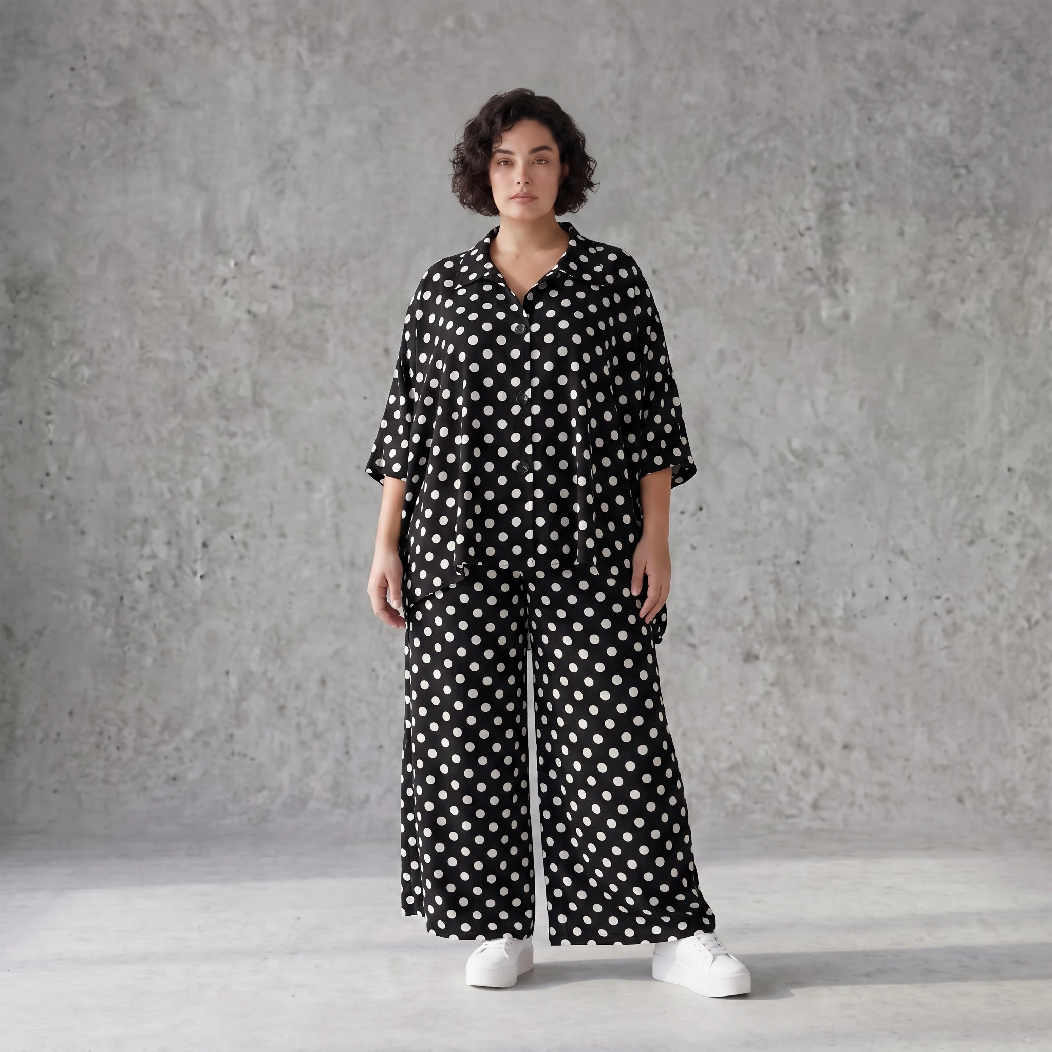 Damen Hose Avantgarde Viskose Schwarz/Weiß, Palazzohose, Punkte, Oversize große Größen – AKH Premium