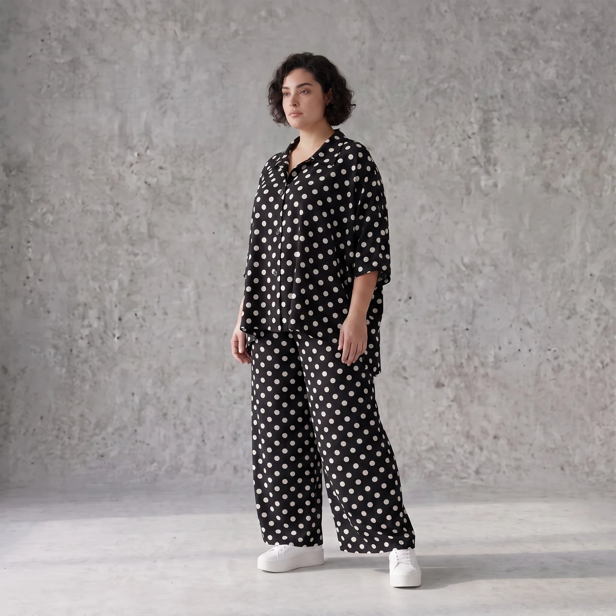Damen Hose Avantgarde Viskose Schwarz/Weiß, Palazzohose, Punkte, Oversize große Größen – AKH Premium