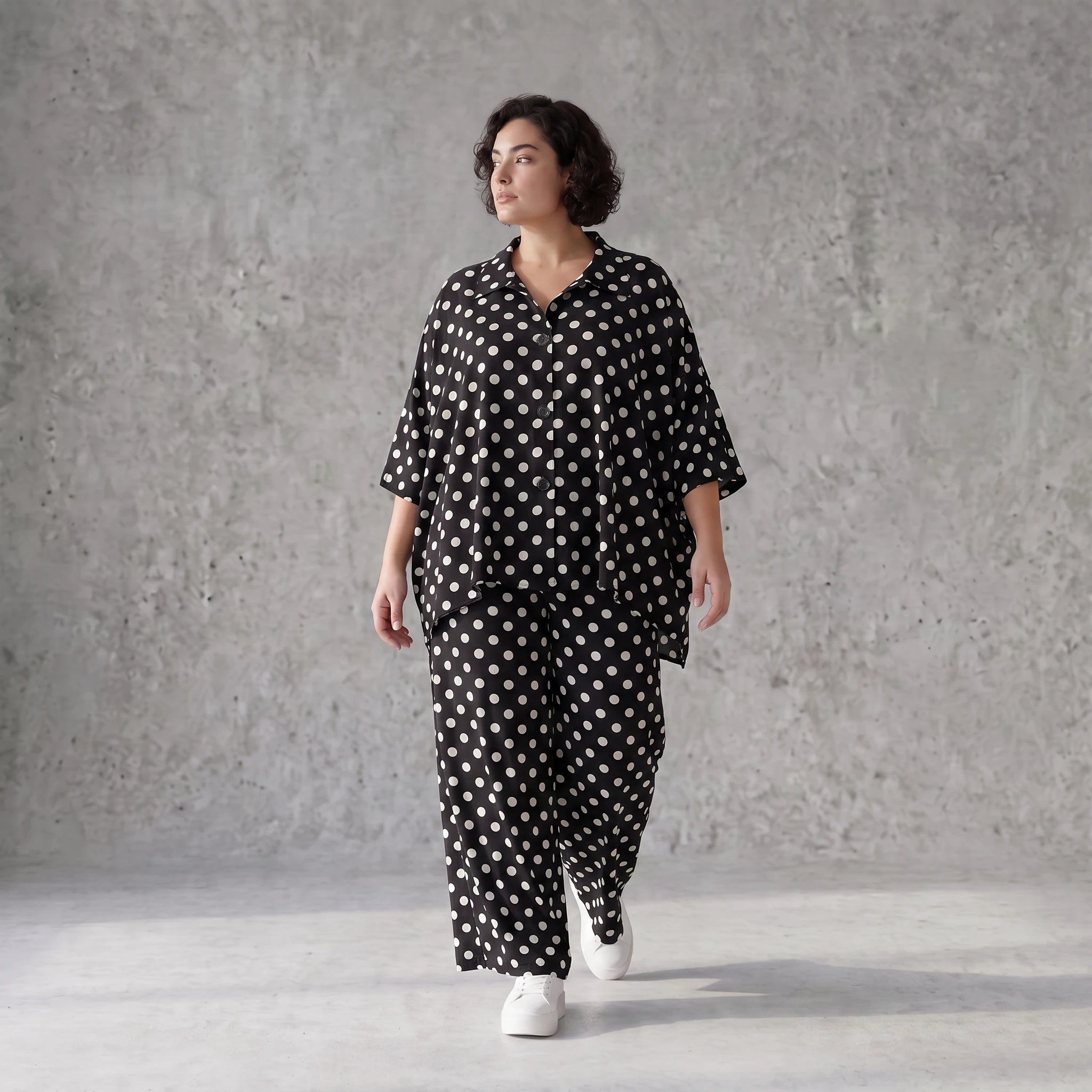 Damen Hose Avantgarde Viskose Schwarz/Weiß, Palazzohose, Punkte, Oversize große Größen – AKH Premium