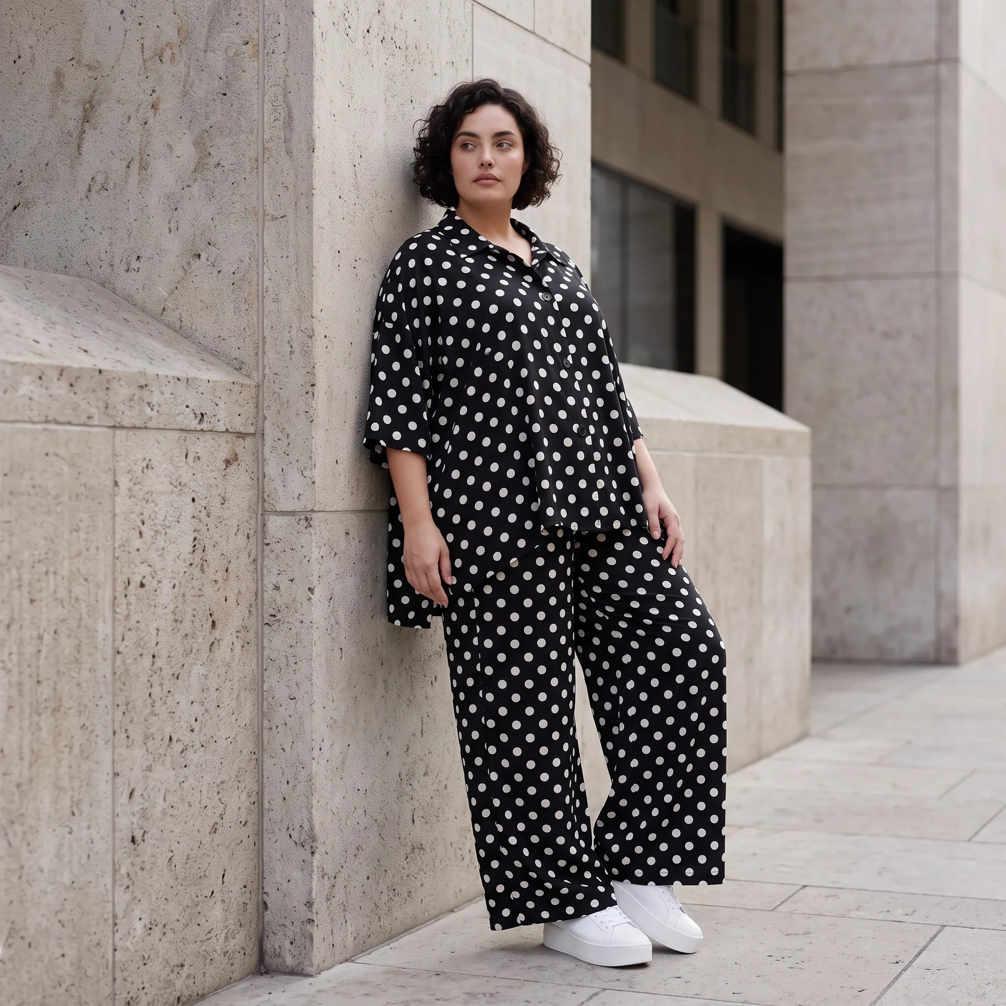 Damen Hose Avantgarde Viskose Schwarz/Weiß, Palazzohose, Punkte, Oversize große Größen – AKH Premium