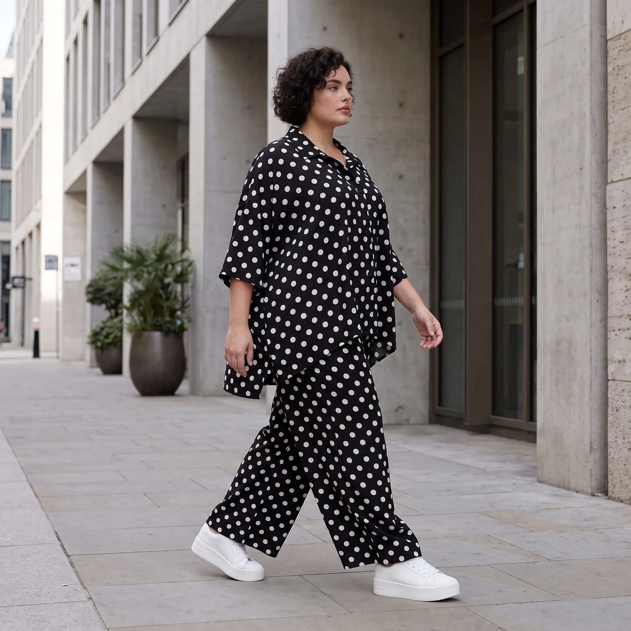 Damen Hose Avantgarde Viskose Schwarz/Weiß, Palazzohose, Punkte, Oversize große Größen – AKH Premium