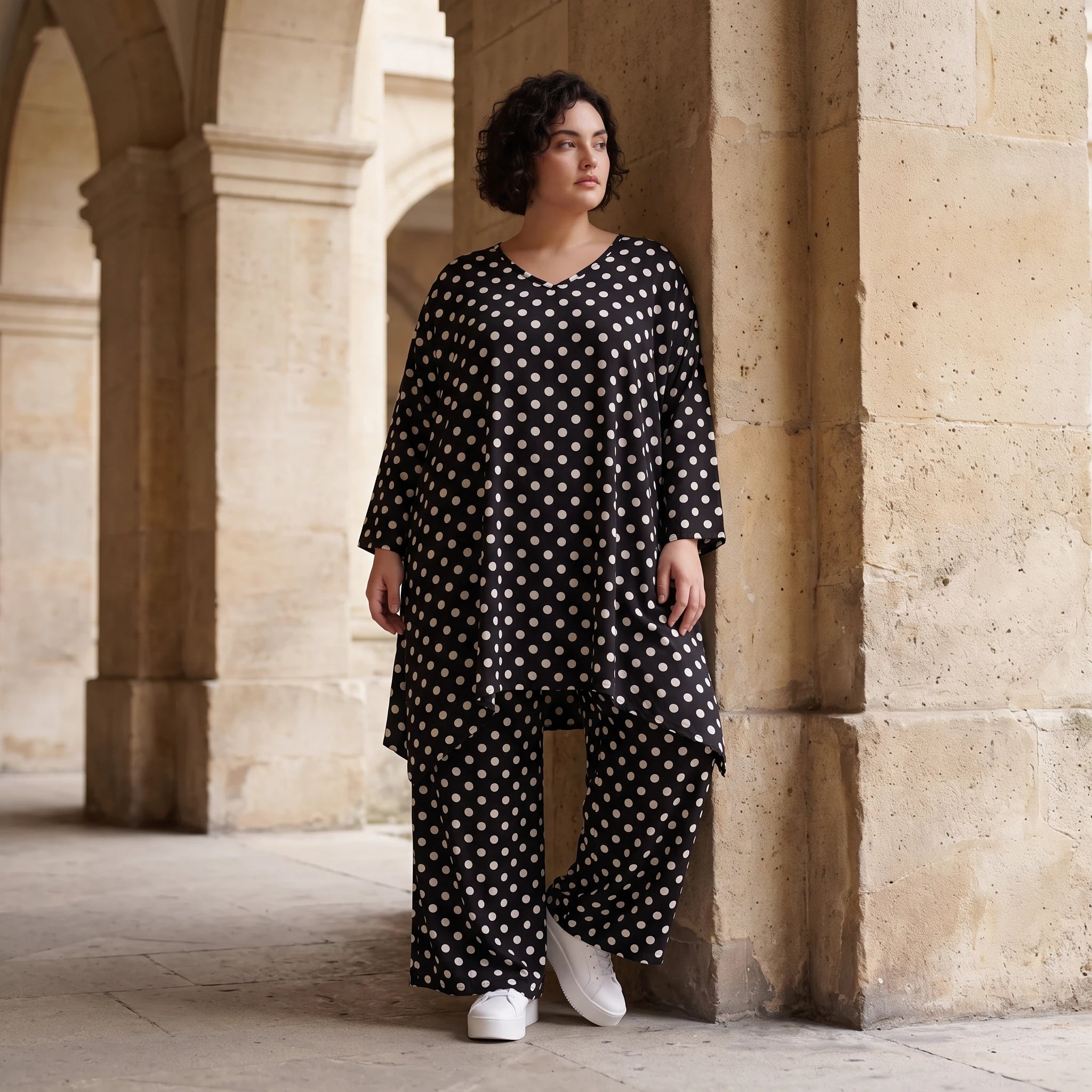 Damen Shirt Avantgarde Viskose Schwarz/Weiß, A-Form, Punkte, 3/4-Arm, Oversize große Größen – AKH Premium