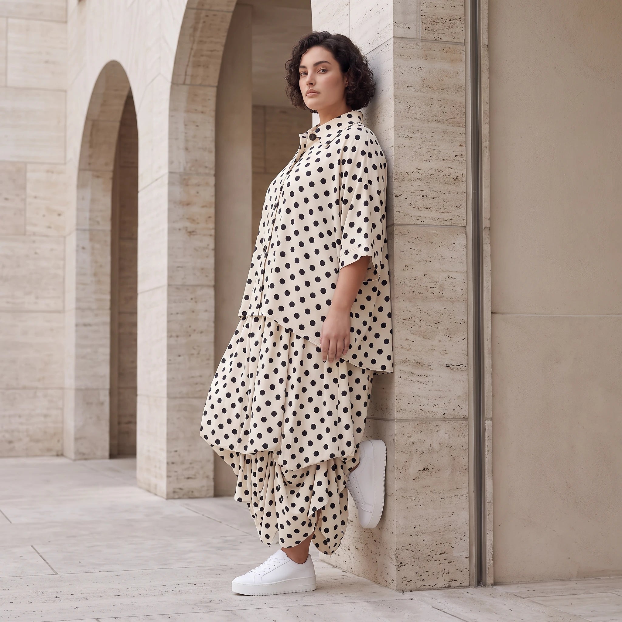 Damen Rock Avantgarde Viskose White/Schwarz, Ballonschnitt, Punkte, Elastikbund, Oversize große Größen – AKH Premium