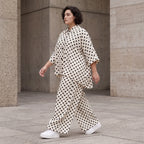 Damen Bluse Avantgarde Viskose Weiß/Schwarz, Punkte, Kurzarm, Knopfleiste, Oversize große Größen – AKH Premium