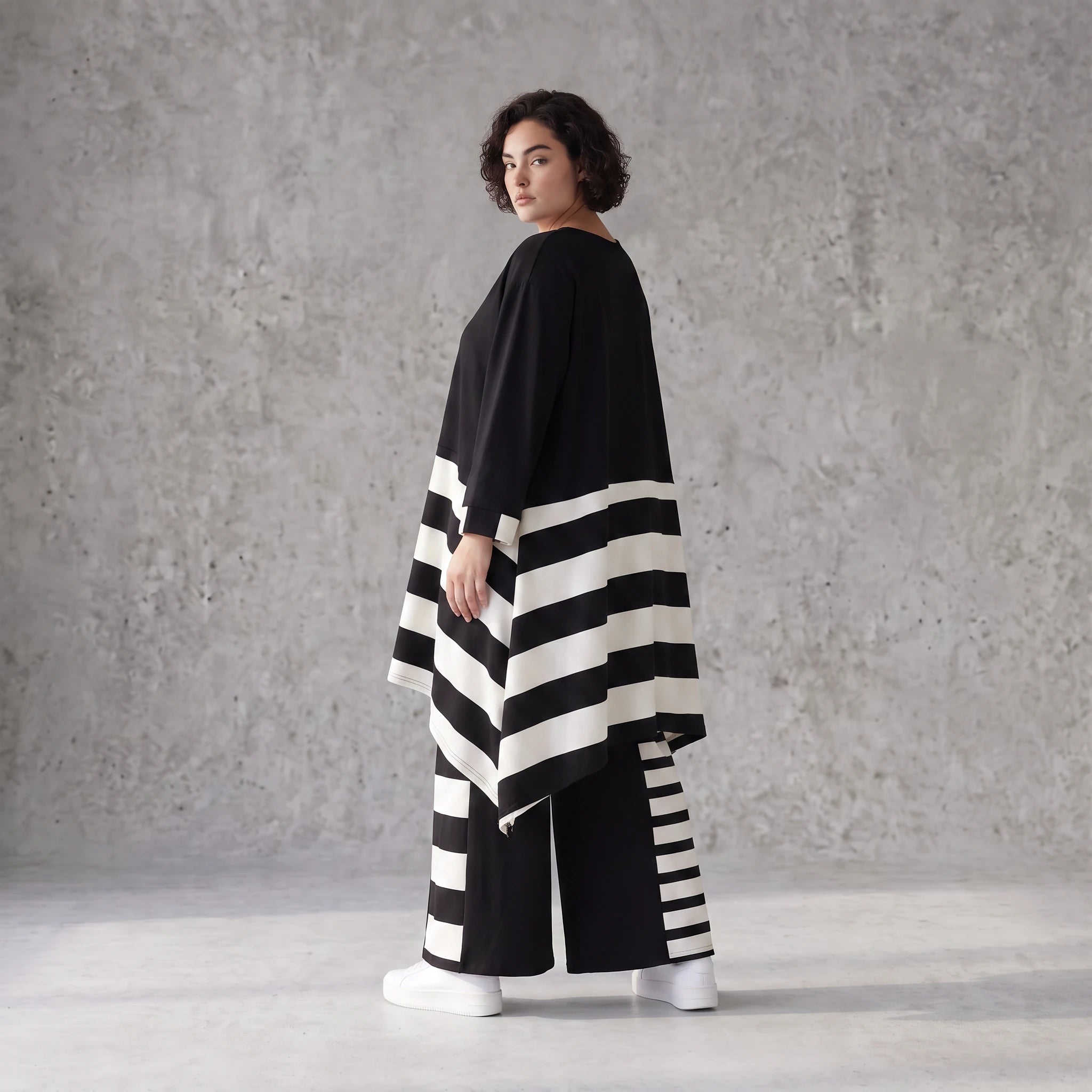 Damen Shirt Avantgarde Rayon Schwarz/Weiß, A-Linie, Oversize große Größen – AKH Premium