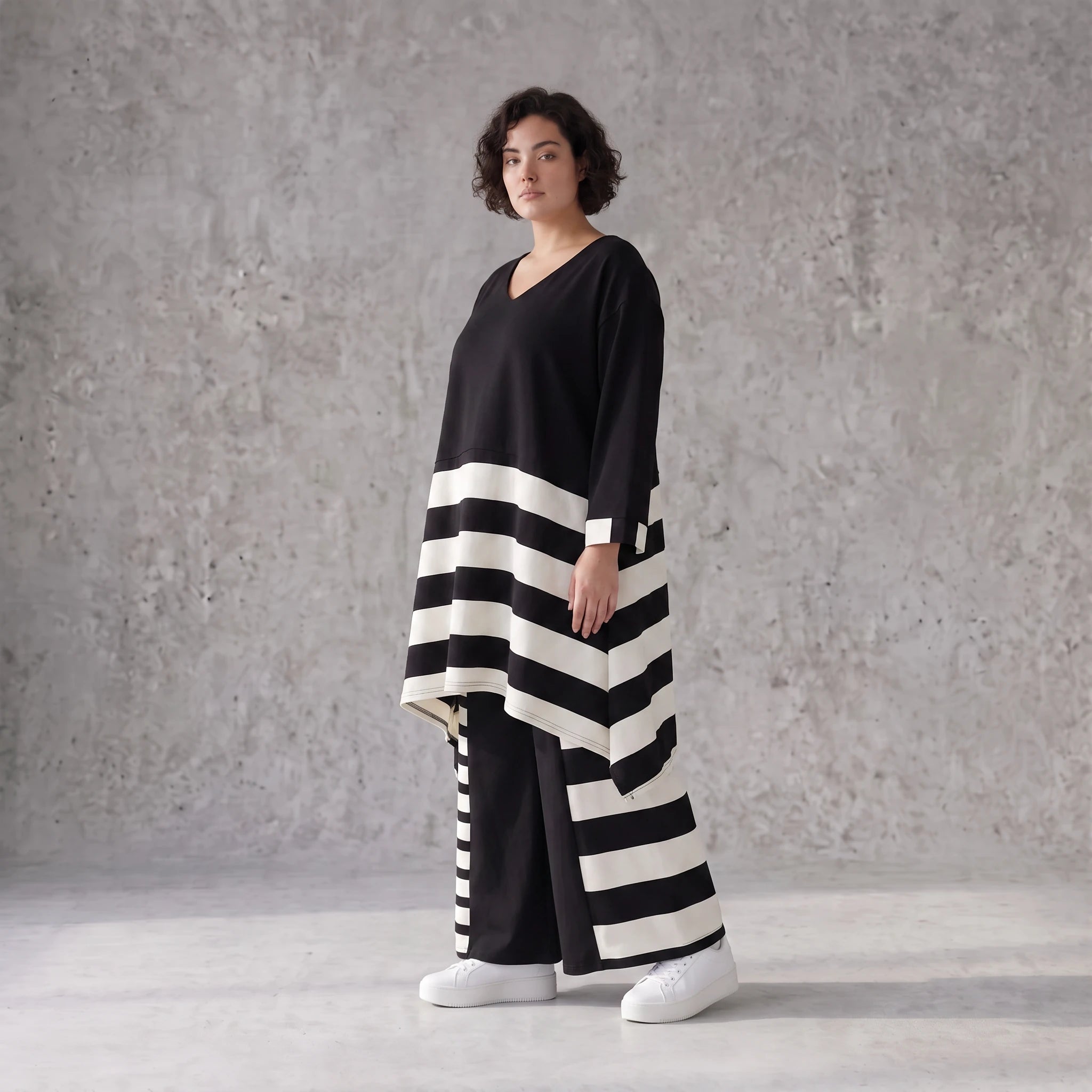 Damen Shirt Avantgarde Rayon Schwarz/Weiß, A-Linie, Oversize große Größen – AKH Premium