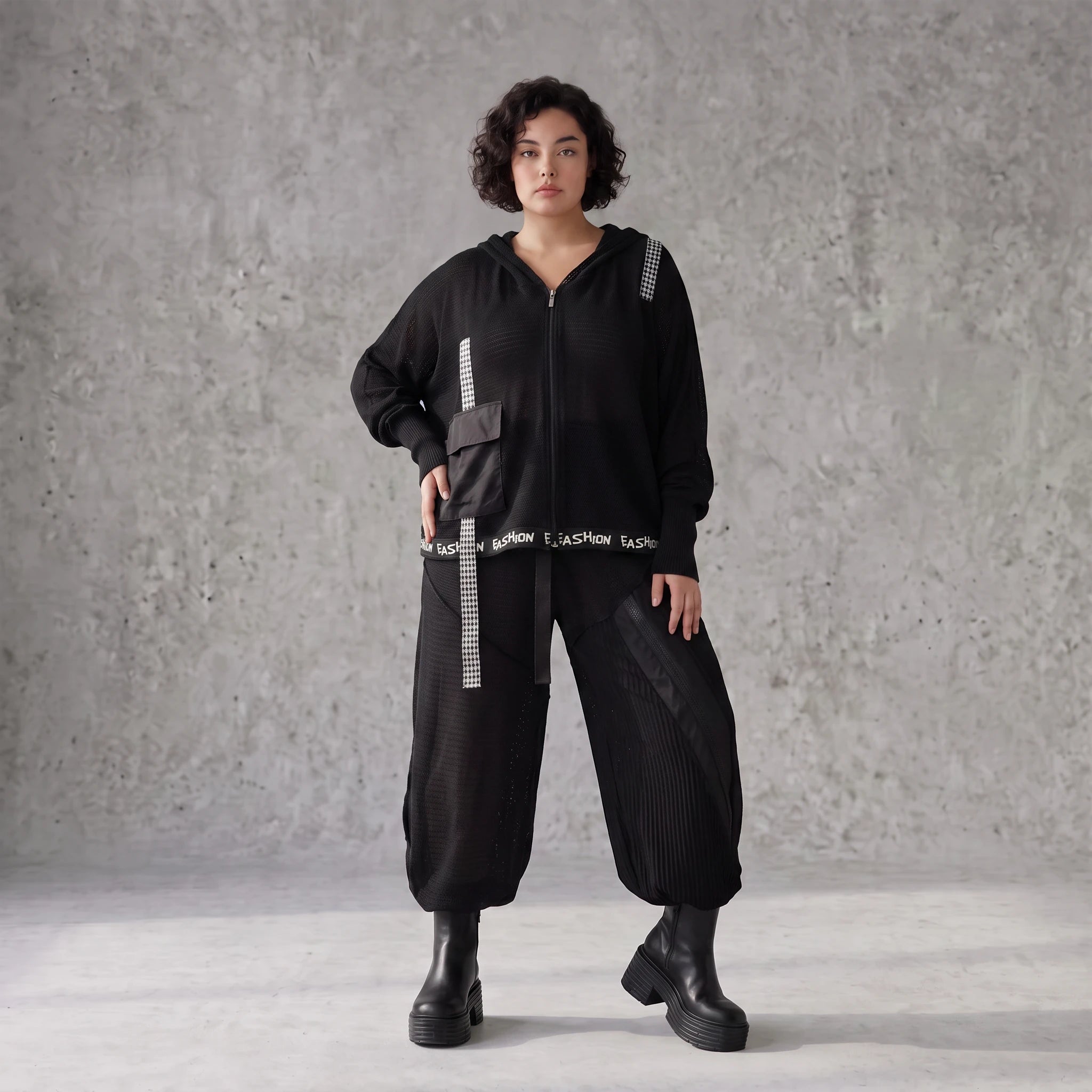 Damen Hose Avantgarde Baumwolle Schwarz, gerader Schnitt, Oversize große Größen – AKH Premium