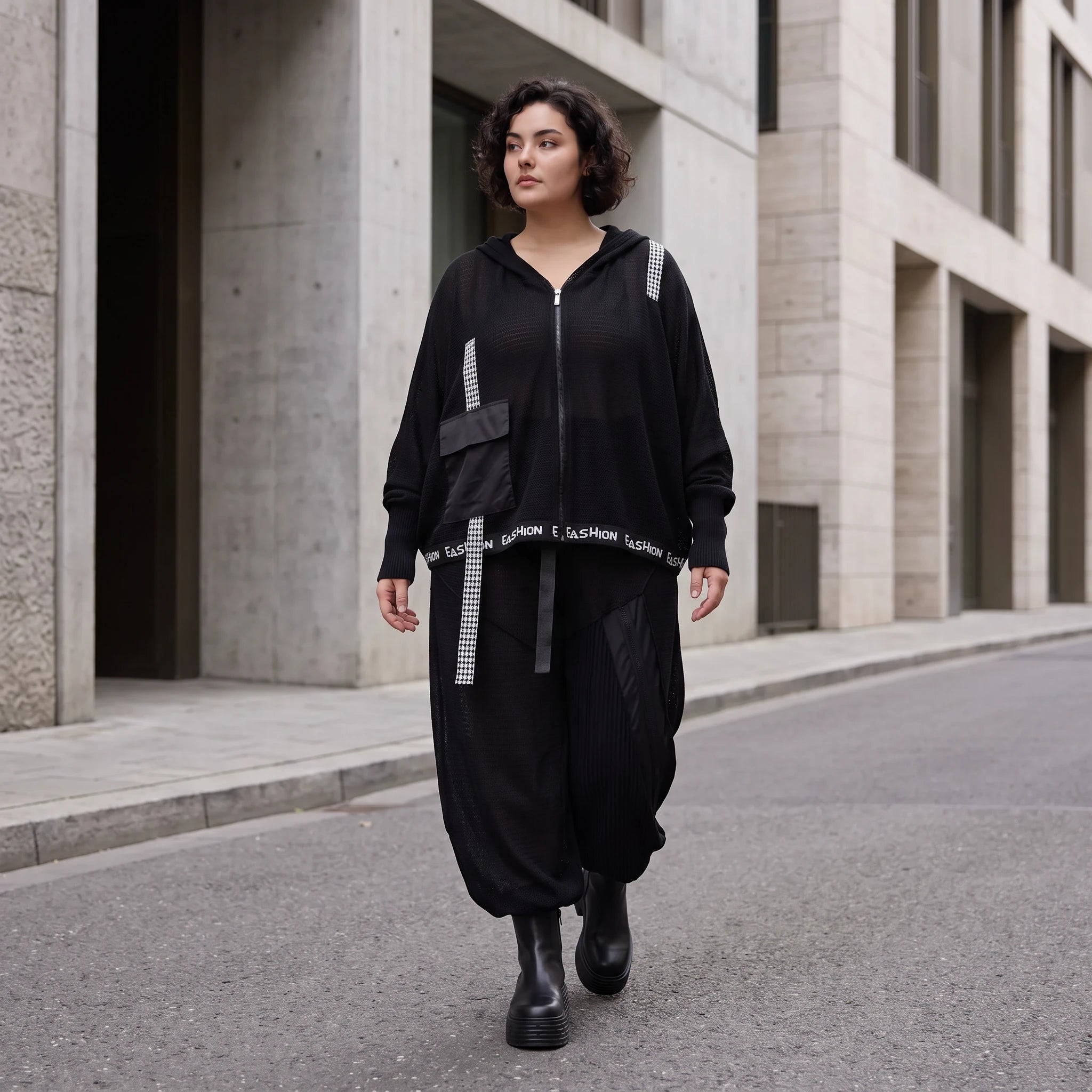Damen Hose Avantgarde Baumwolle Schwarz, gerader Schnitt, Oversize große Größen – AKH Premium