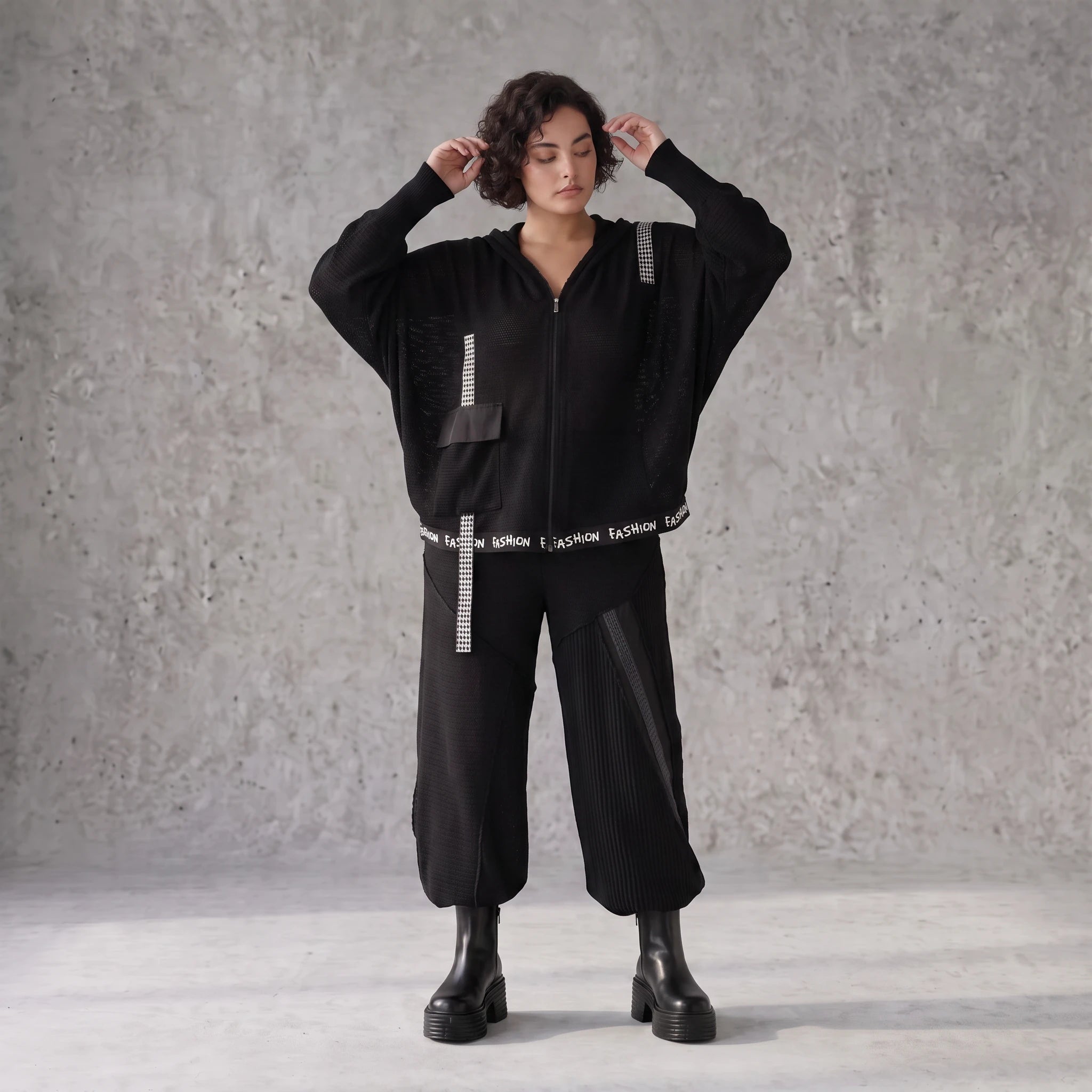 Damen Jacke Avantgarde Baumwolle Schwarz, Kapuze, Oversize große Größen – AKH Premium